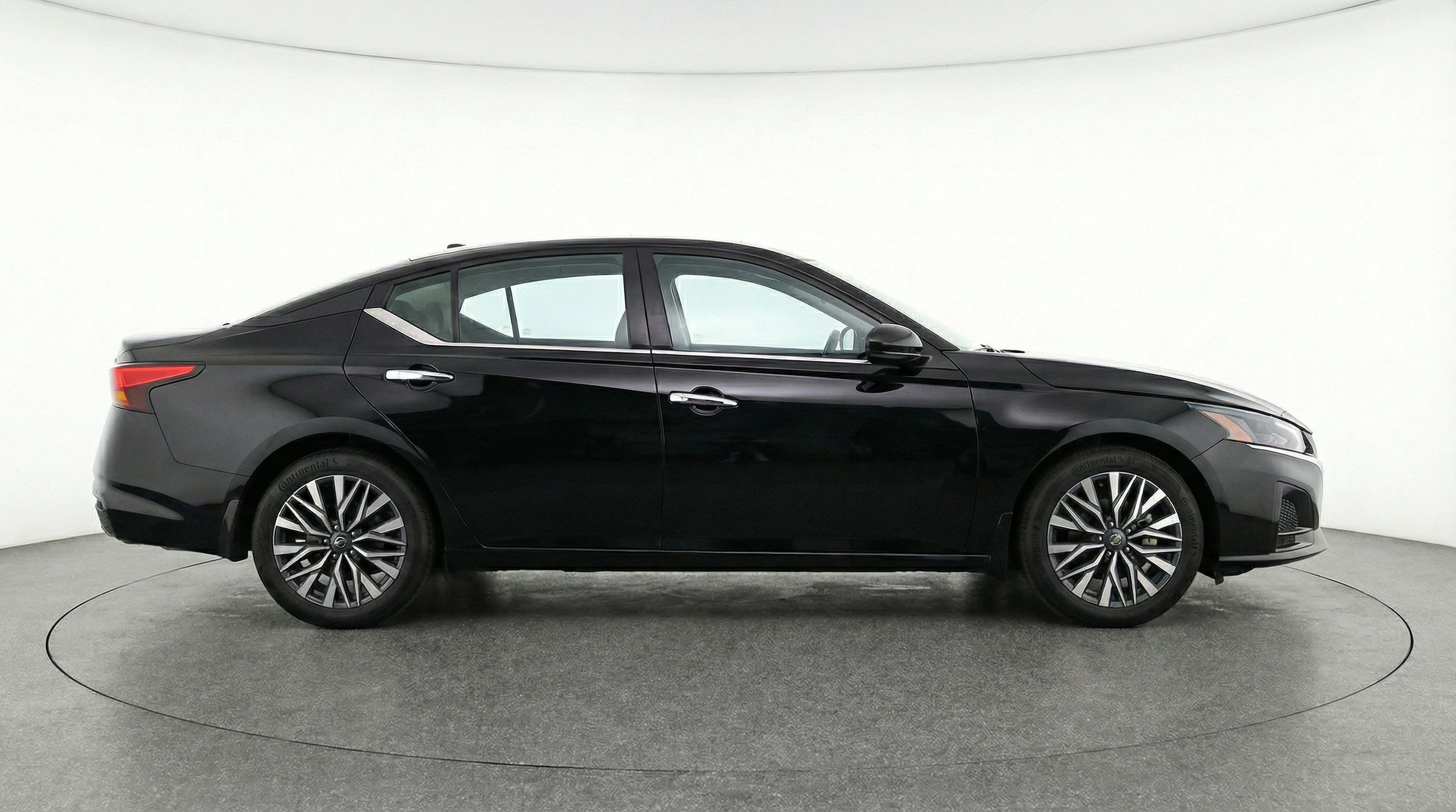Thumbnail: 2025 Nissan Altima - 11