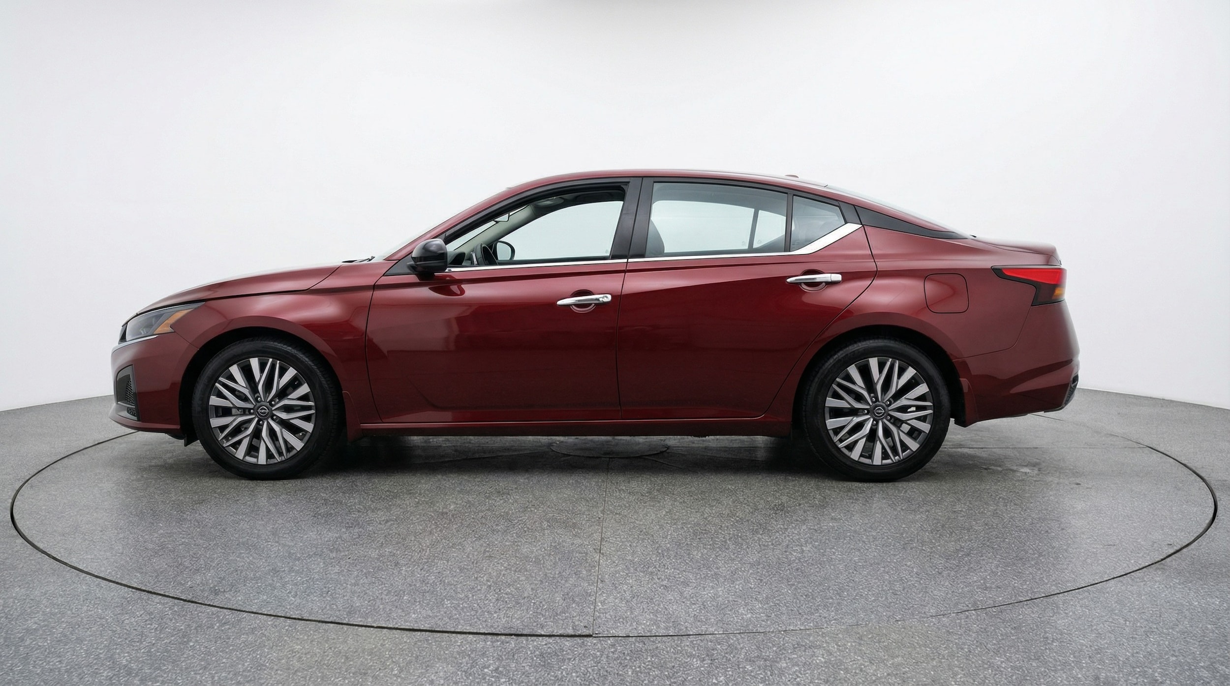 Thumbnail: 2025 Nissan Altima - 4