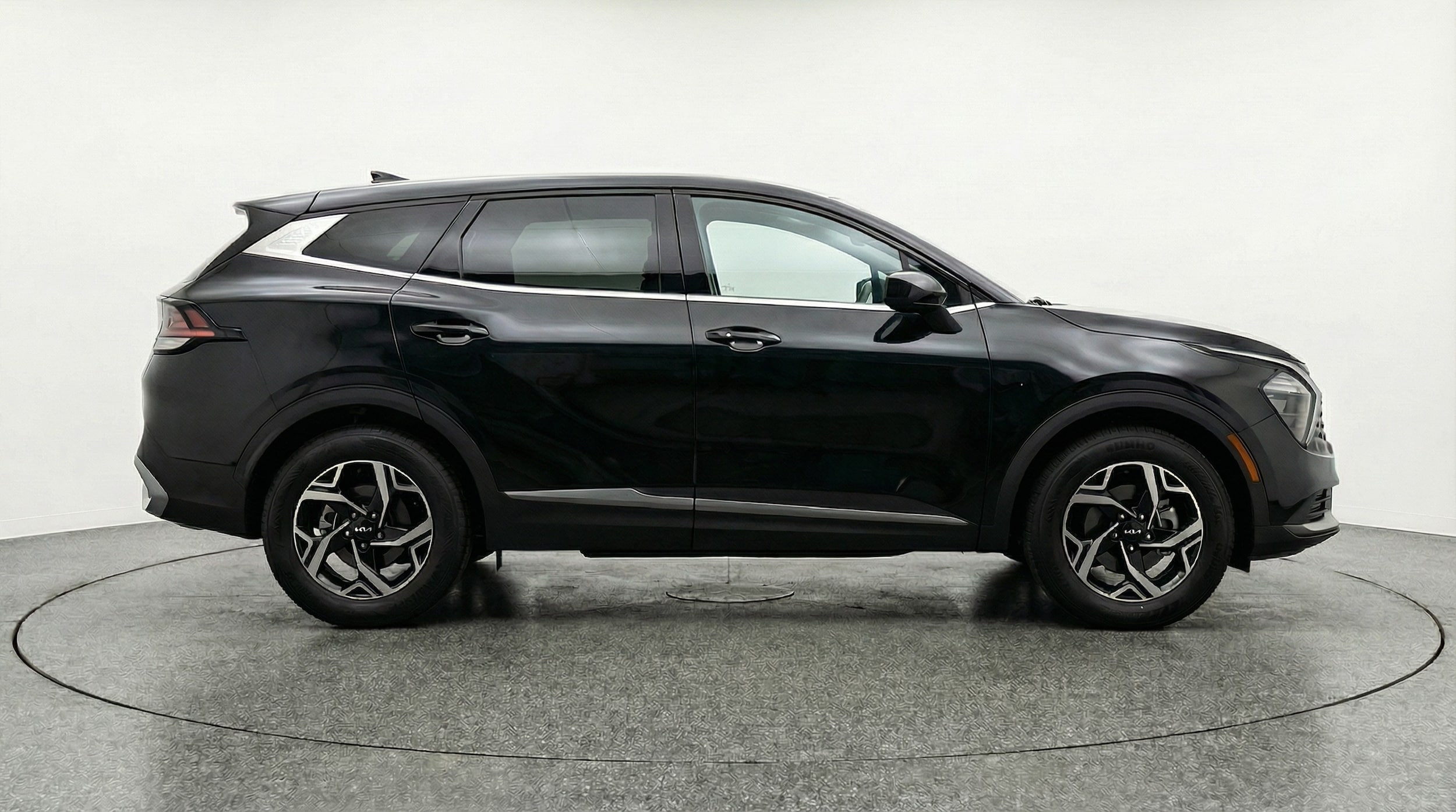 Thumbnail: 2025 Kia Sportage - 8