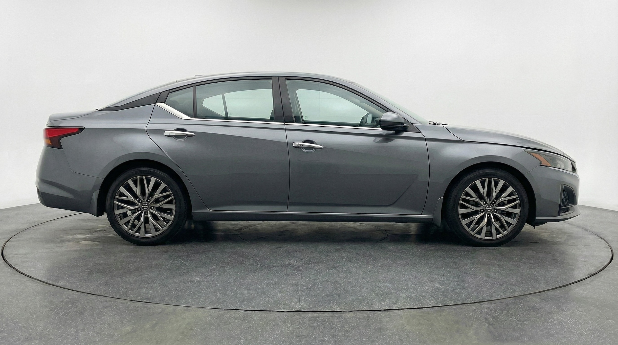 Thumbnail: 2025 Nissan Altima - 8