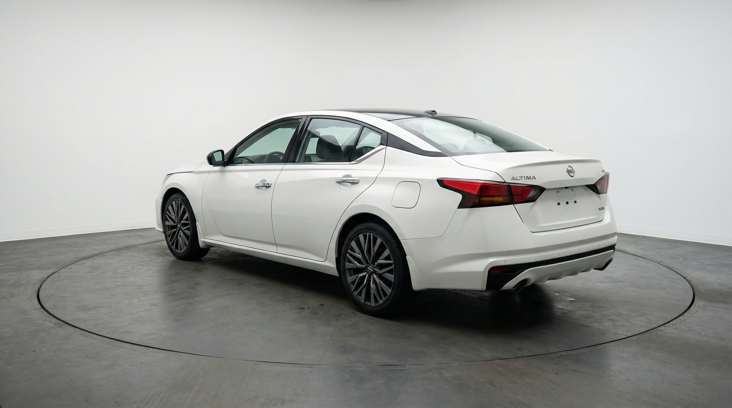 Thumbnail: 2025 Nissan Altima - 5