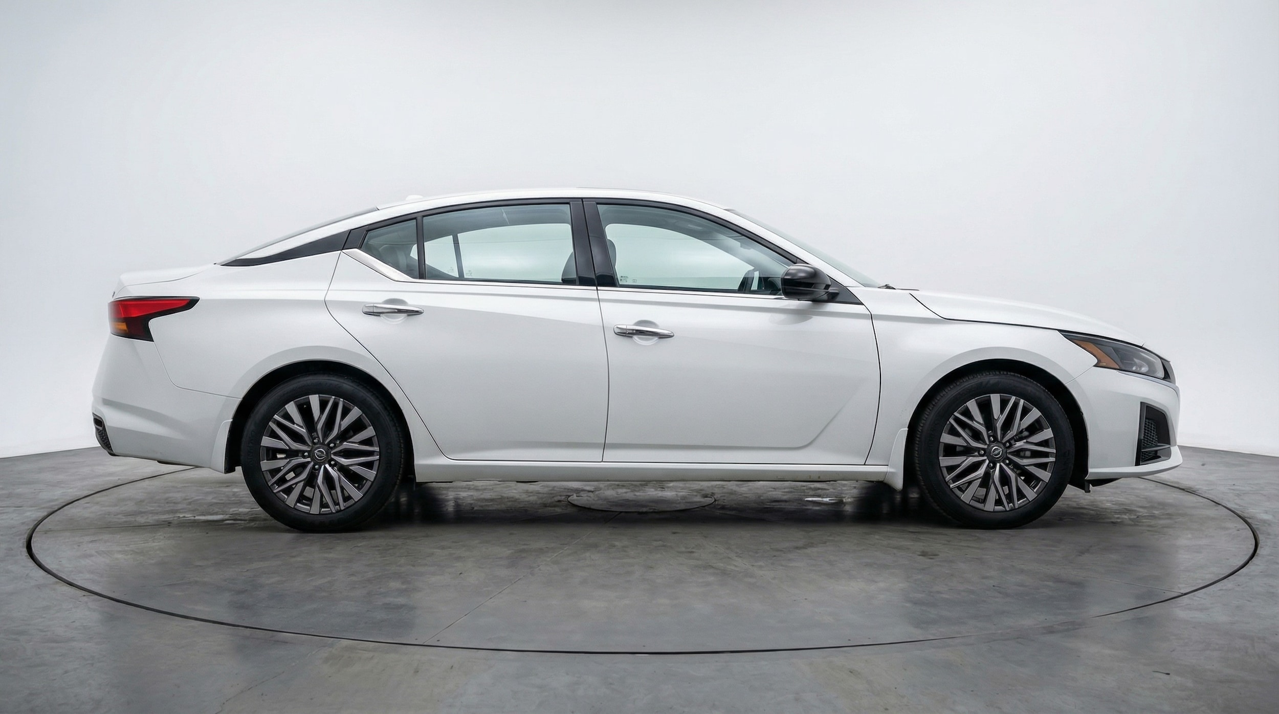 Thumbnail: 2025 Nissan Altima - 8