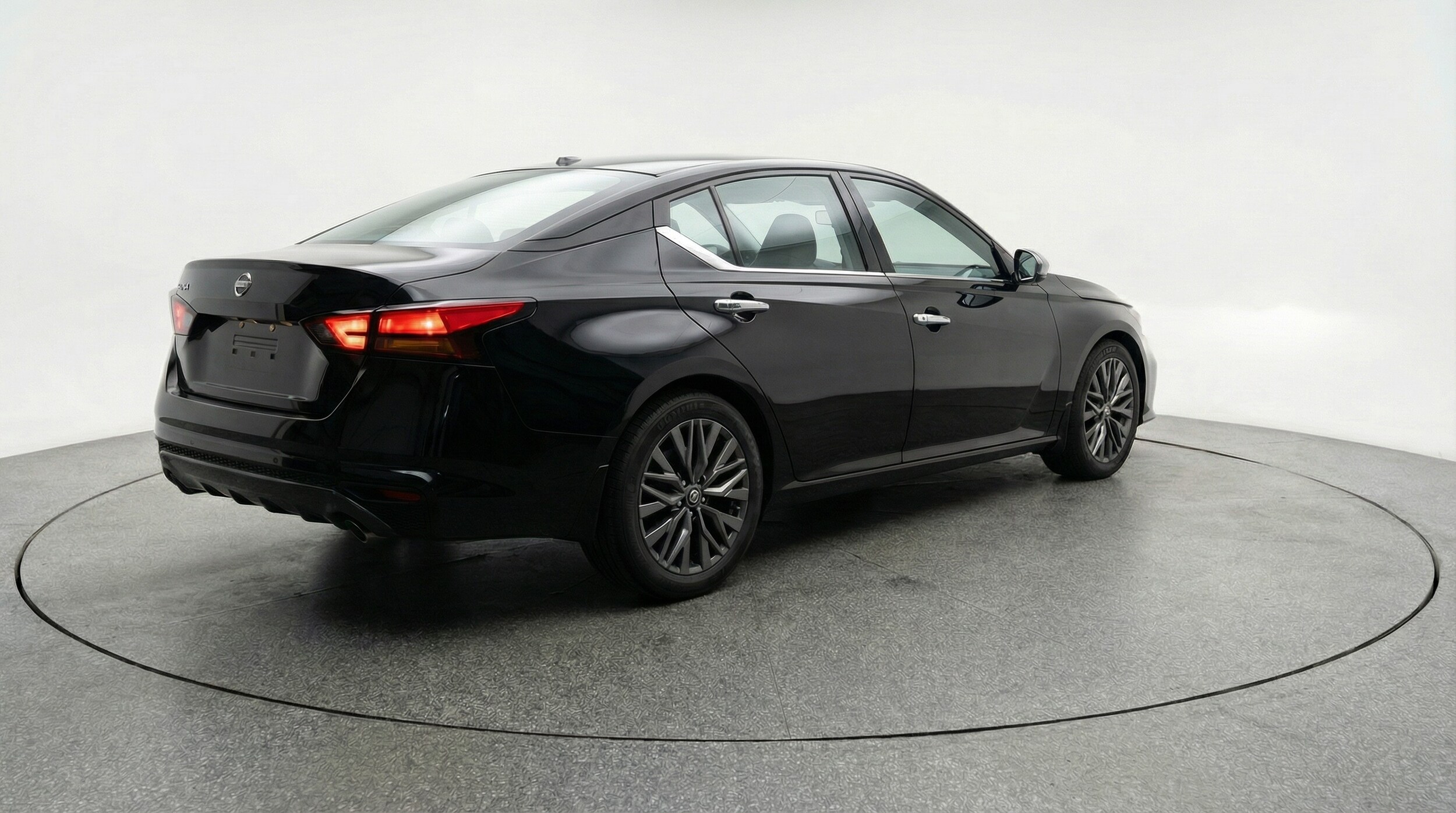 Thumbnail: 2025 Nissan Altima - 7