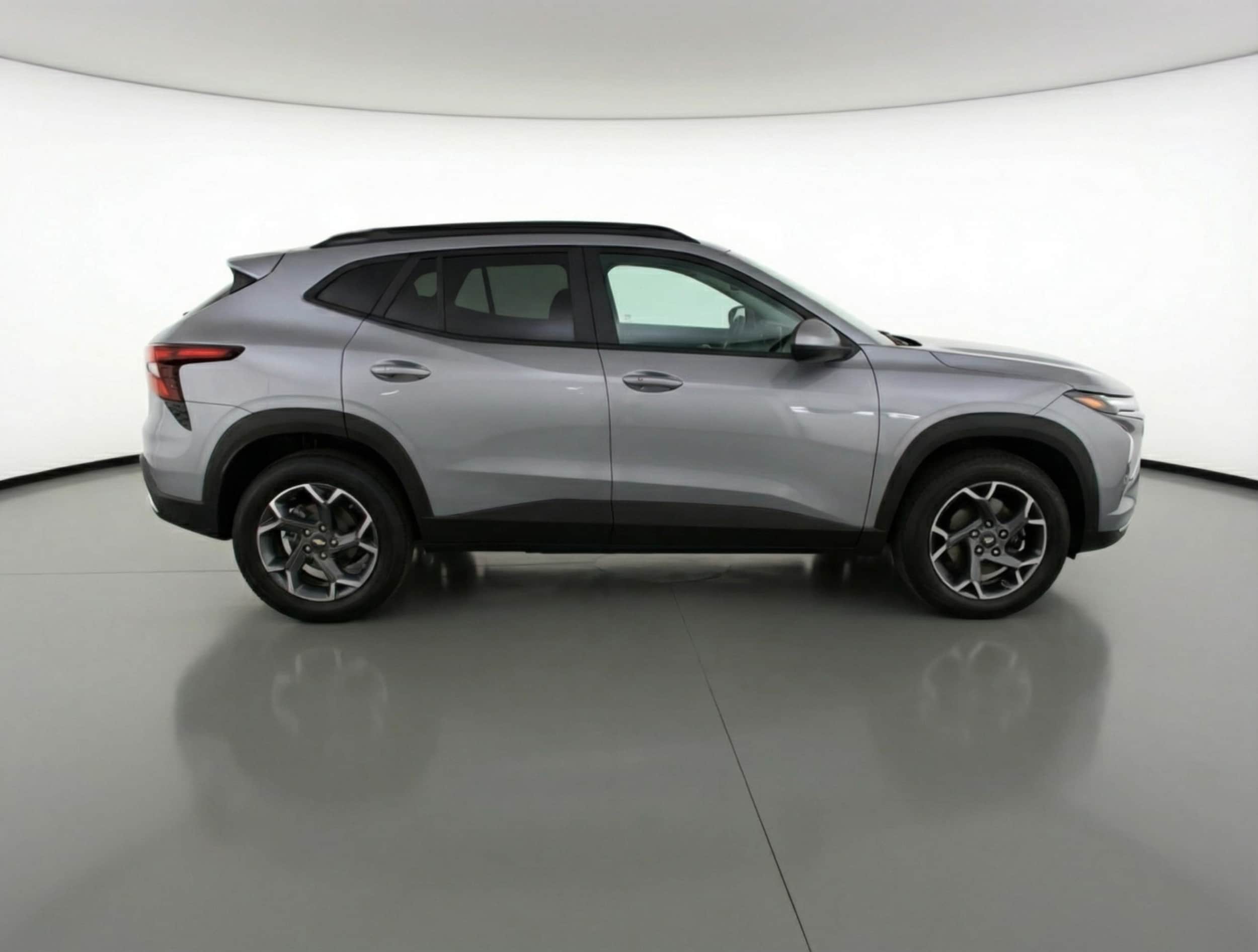 Thumbnail: 2025 Chevrolet Trax - 8