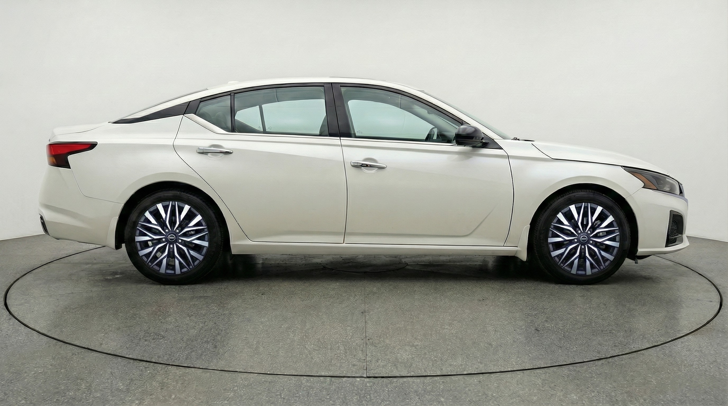 Thumbnail: 2025 Nissan Altima - 8