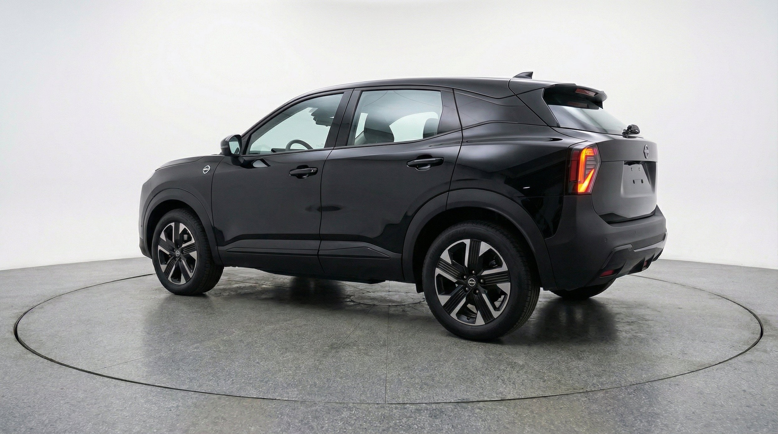 Thumbnail: 2026 Nissan Kicks - 6