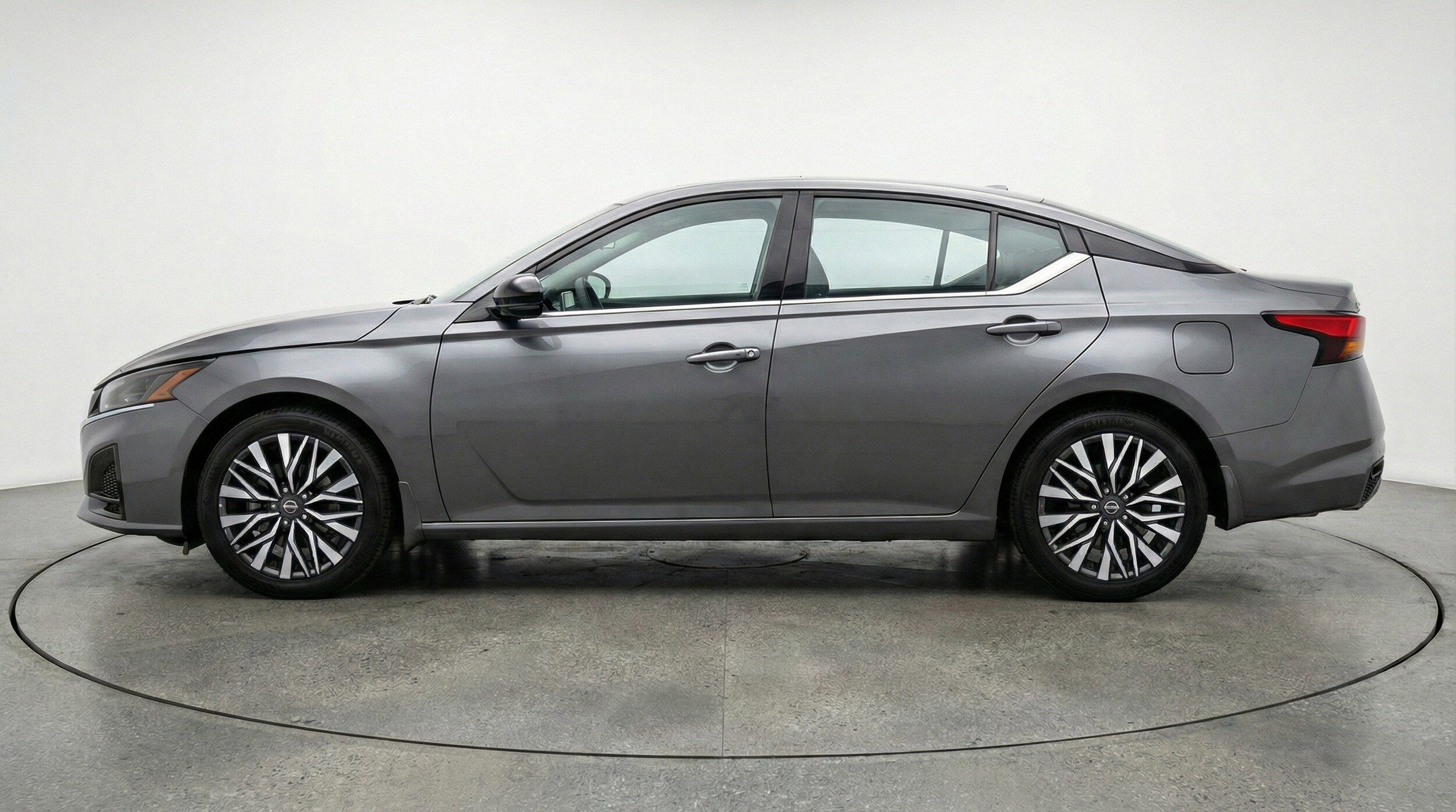 Thumbnail: 2025 Nissan Altima - 5