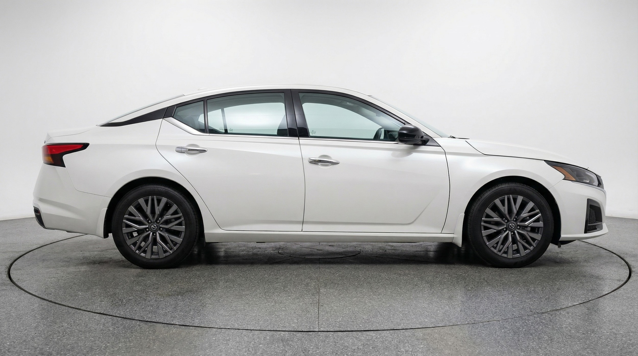 Thumbnail: 2025 Nissan Altima - 8