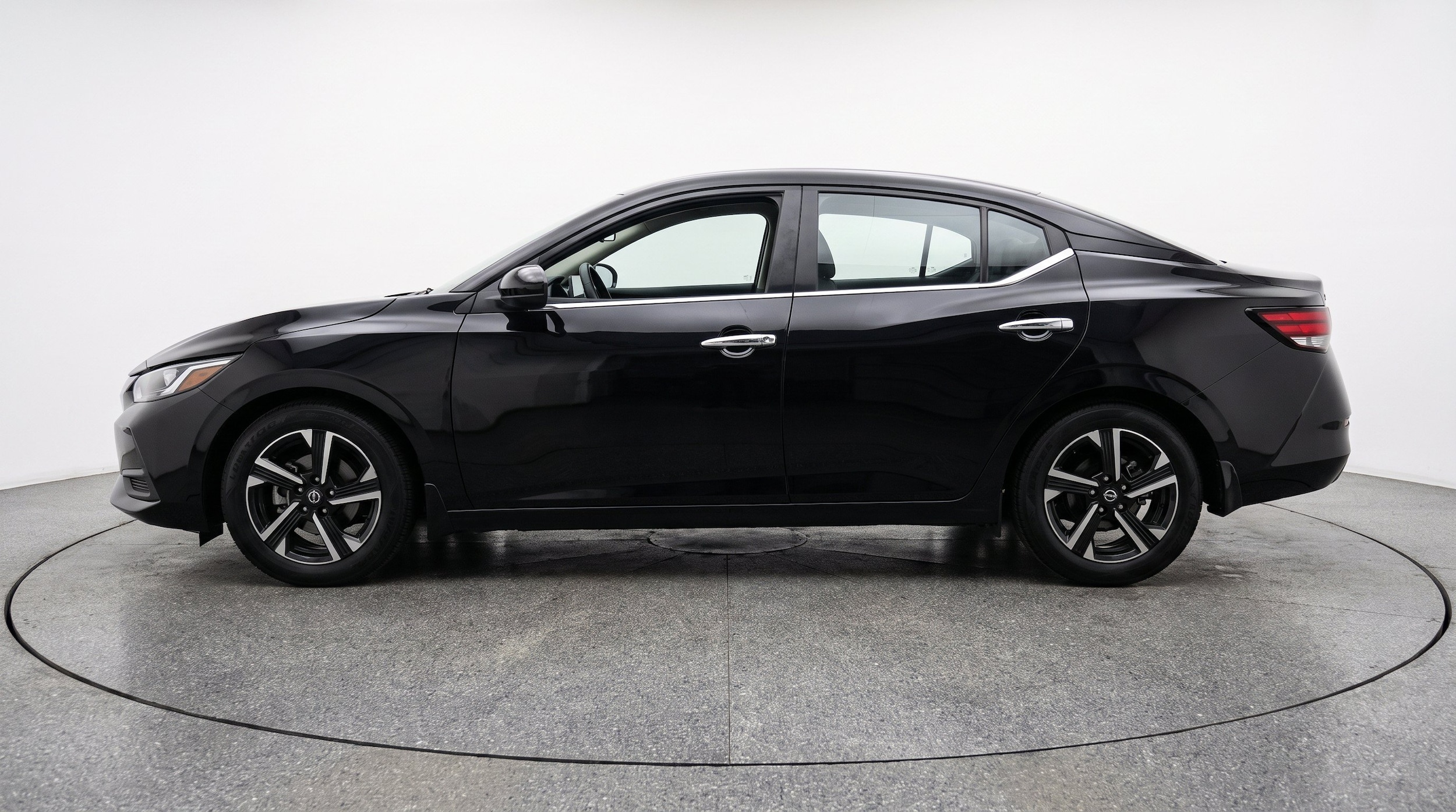 Thumbnail: 2025 Nissan Sentra - 5