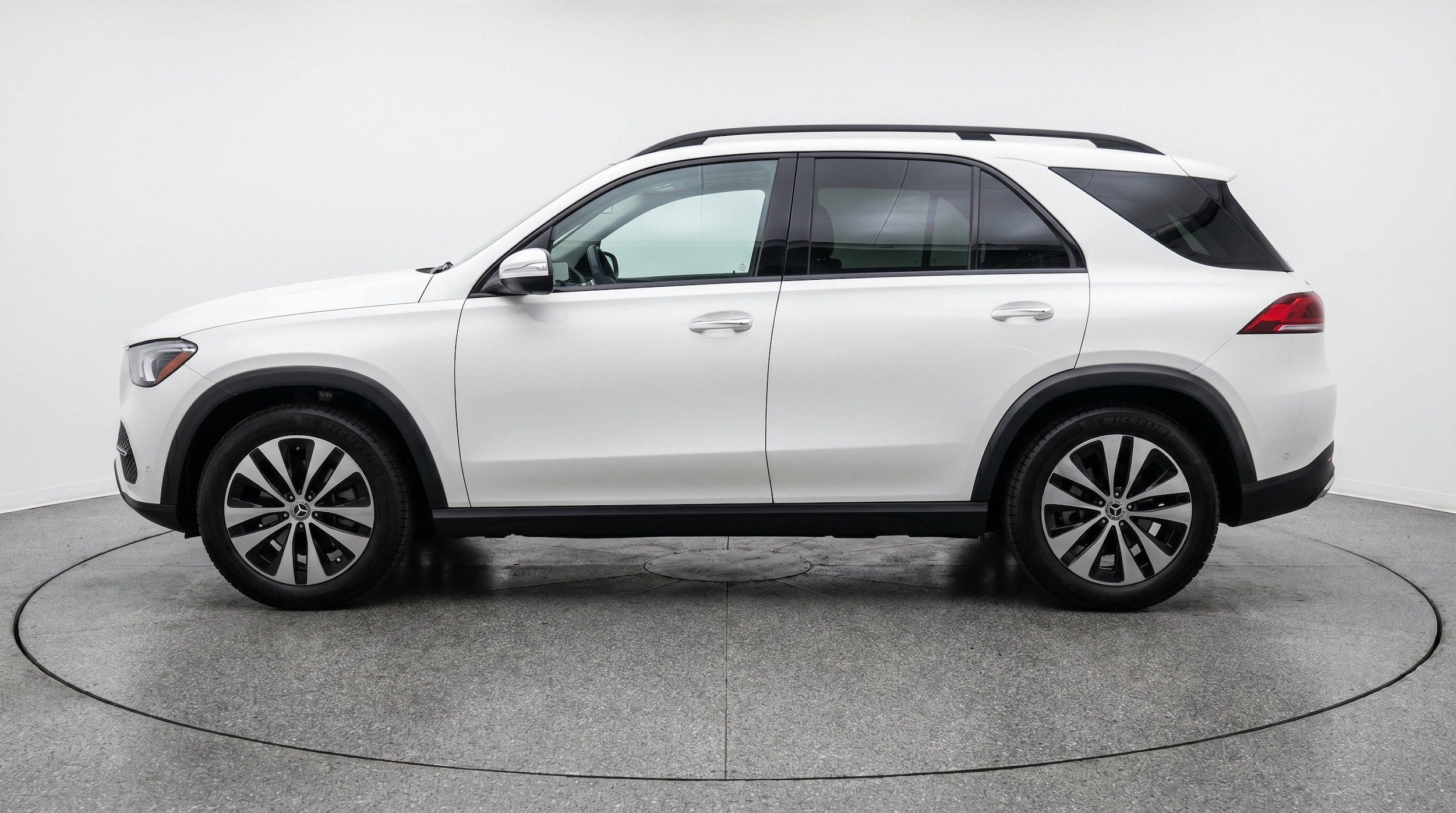 Thumbnail: 2026 Mercedes-Benz GLE - 5
