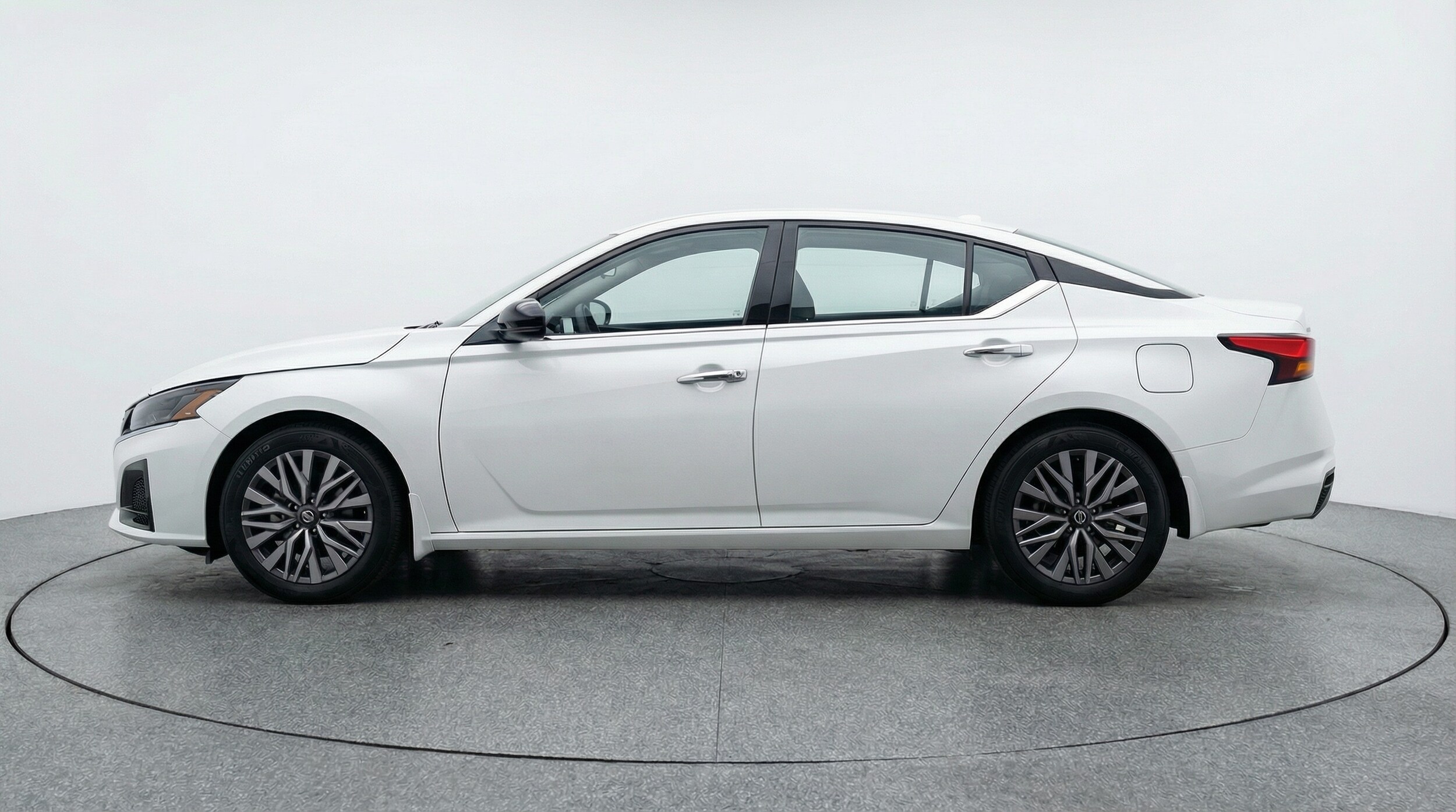 Thumbnail: 2025 Nissan Altima - 4