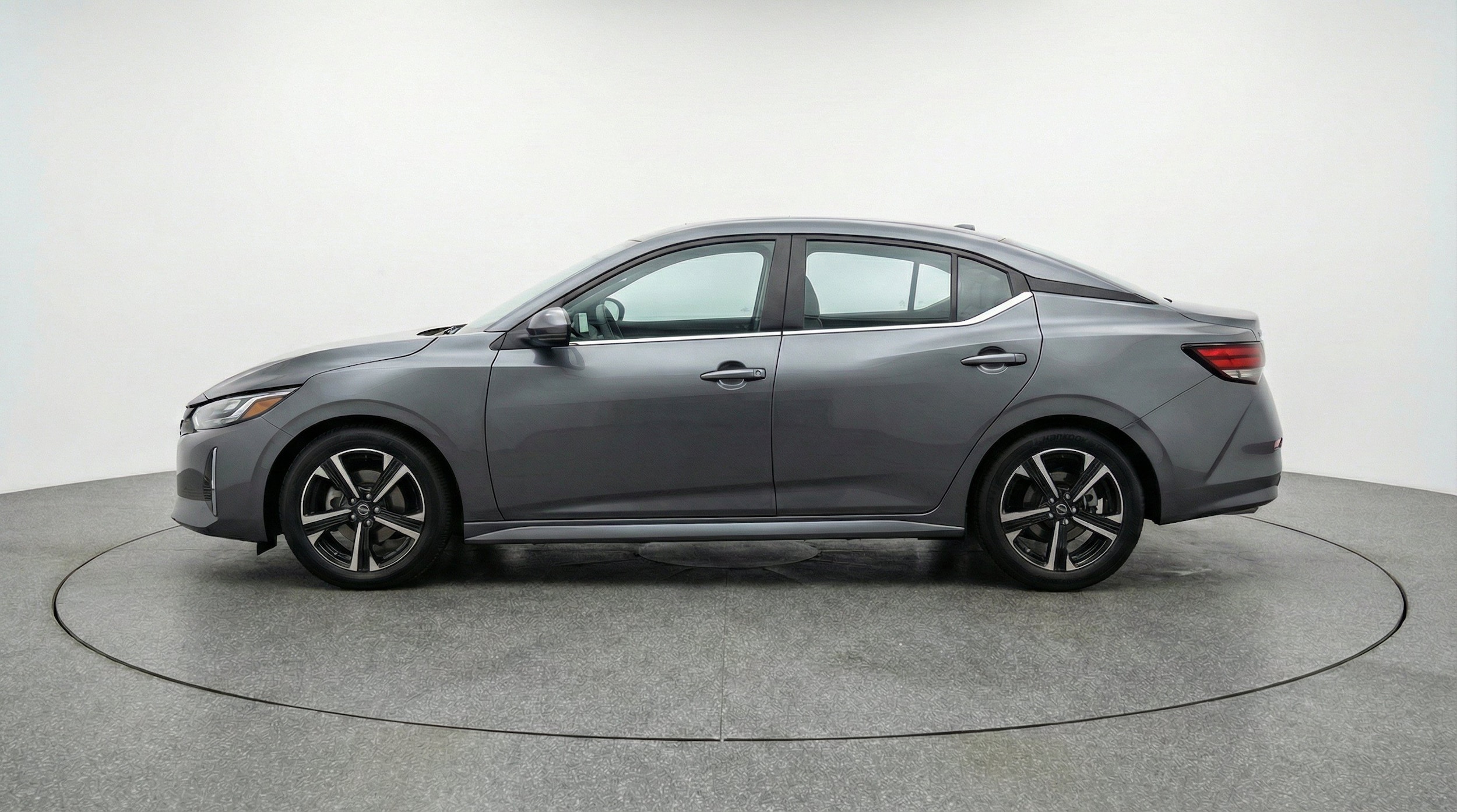 Thumbnail: 2025 Nissan Sentra - 5