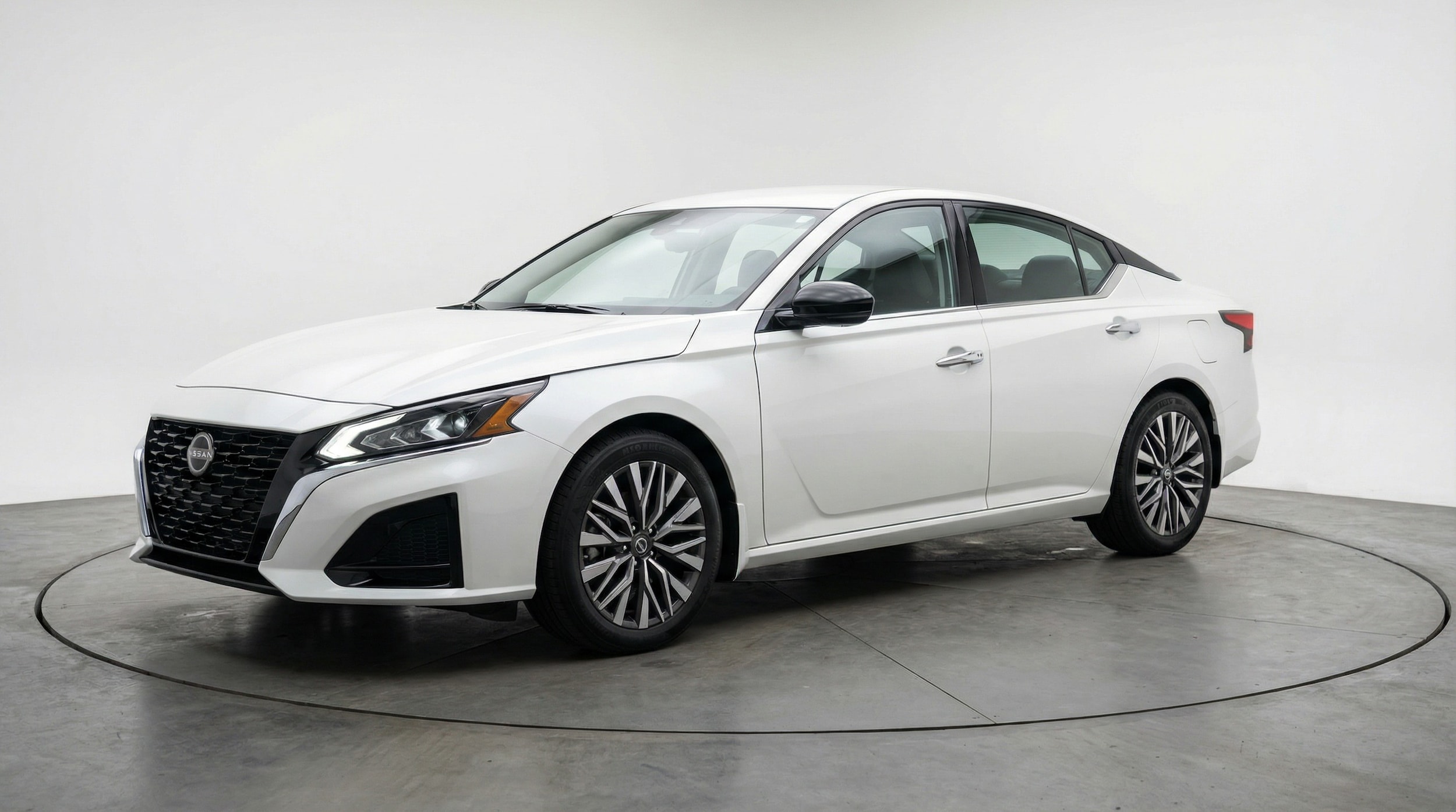 Thumbnail: 2025 Nissan Altima - 3