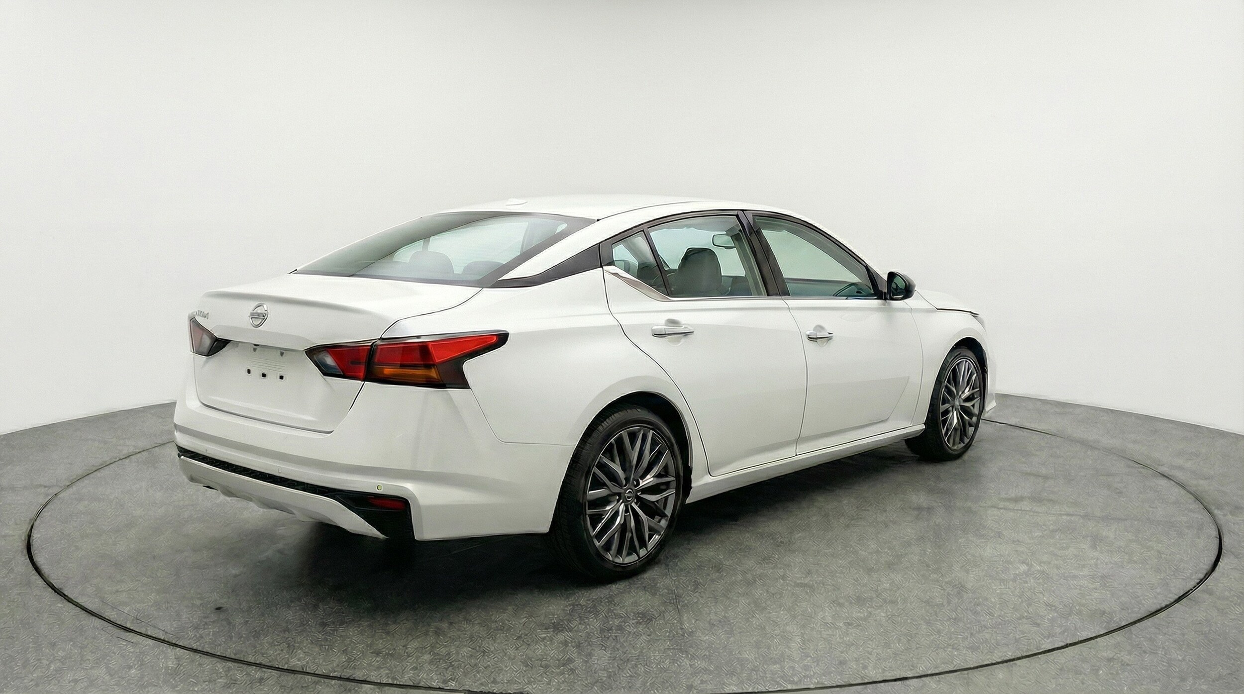 Thumbnail: 2025 Nissan Altima - 9