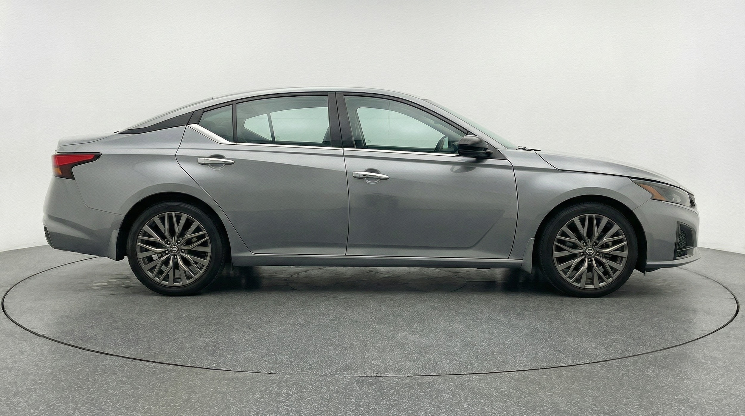 Thumbnail: 2025 Nissan Altima - 8