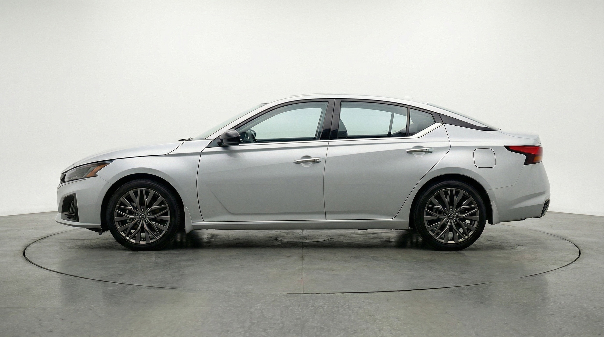 Thumbnail: 2025 Nissan Altima - 5