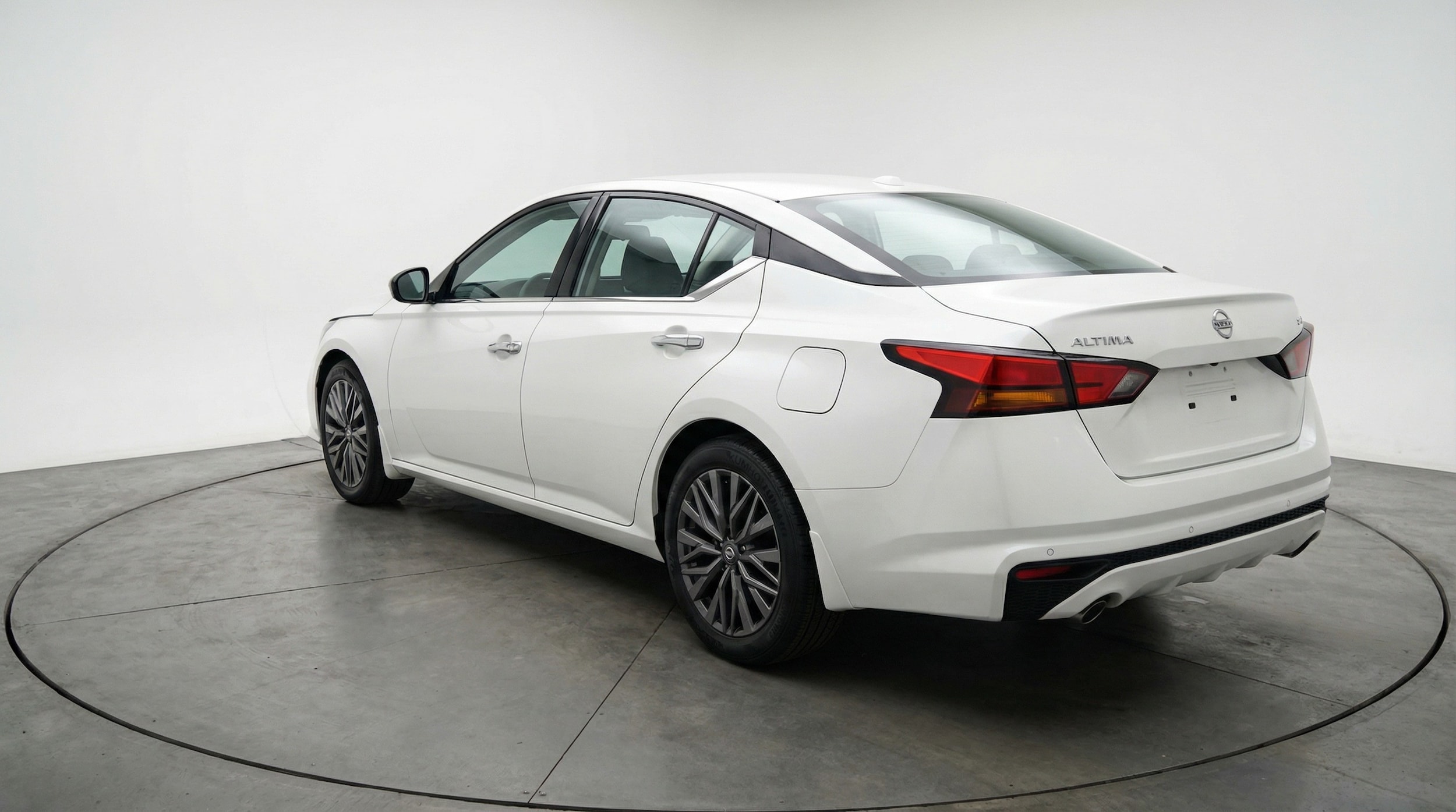 Thumbnail: 2025 Nissan Altima - 5