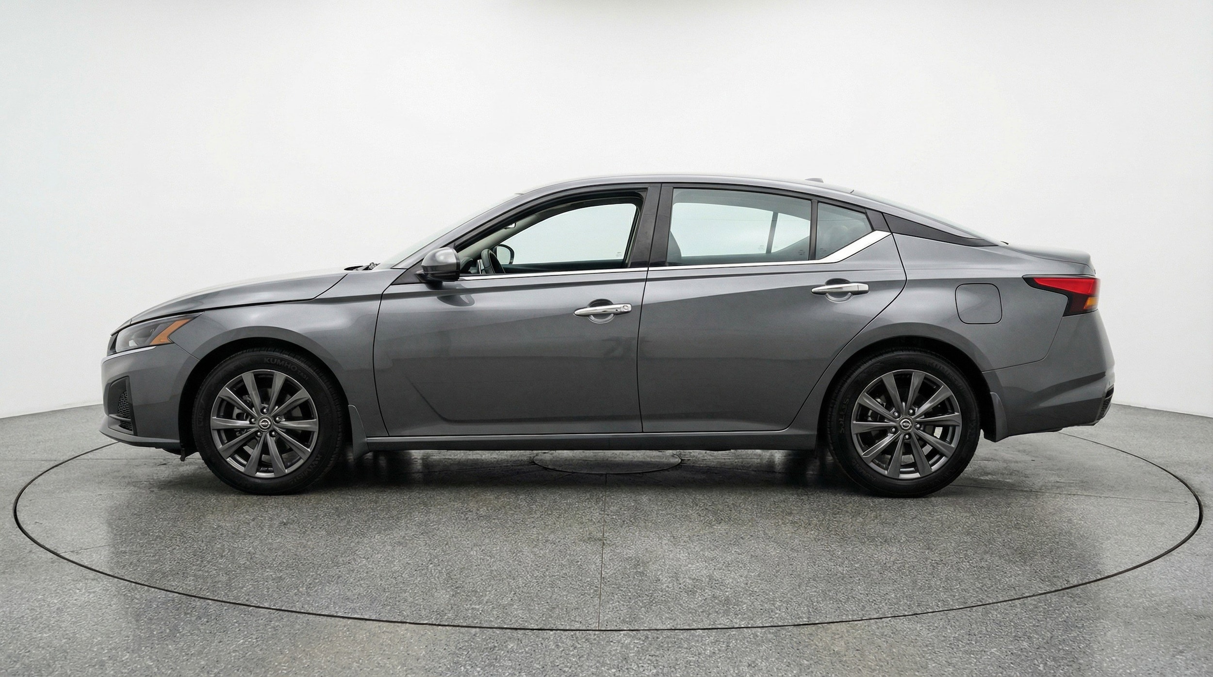 Thumbnail: 2025 Nissan Altima - 5