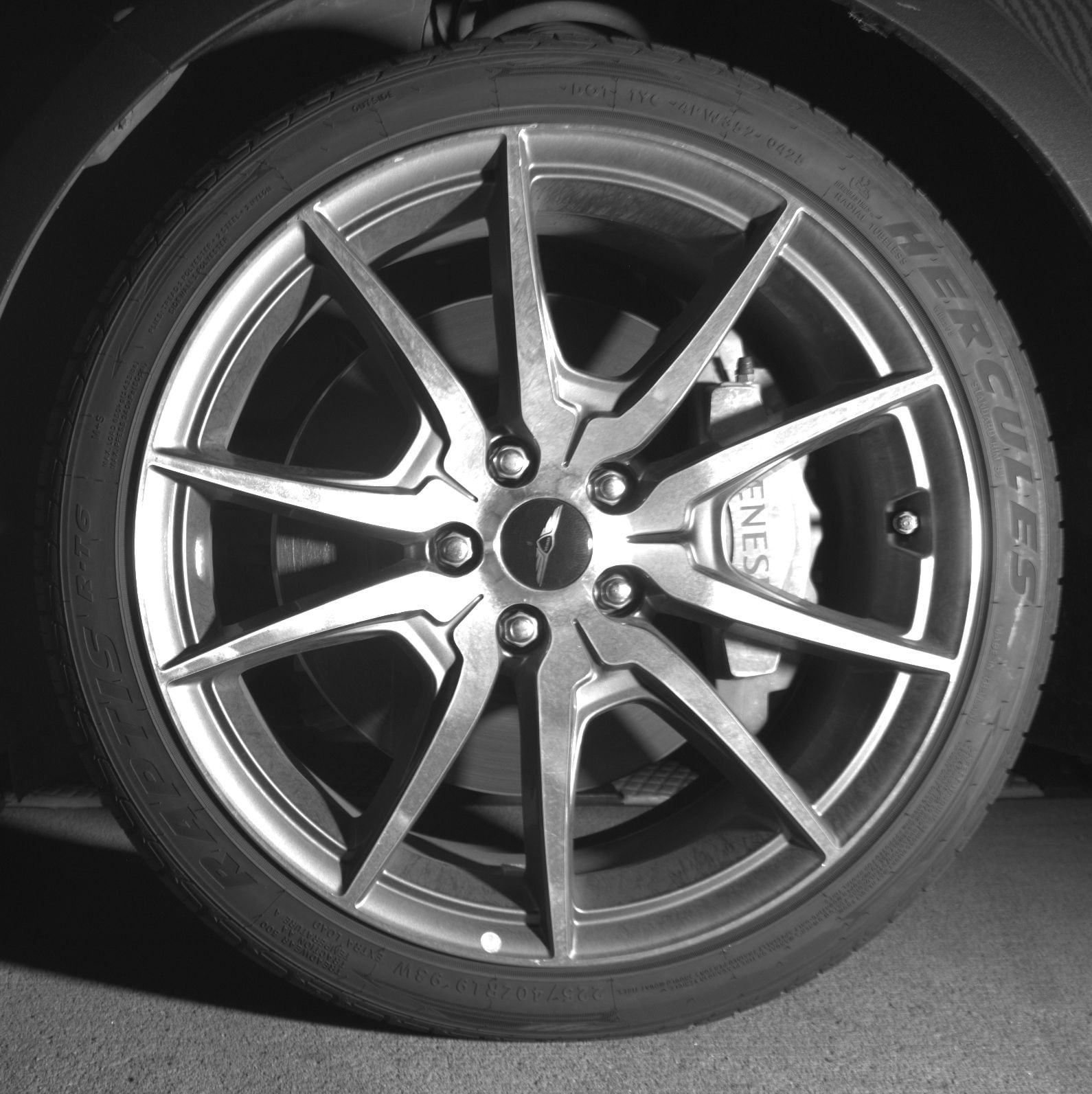 Thumbnail: 2025 Genesis G70 - 9