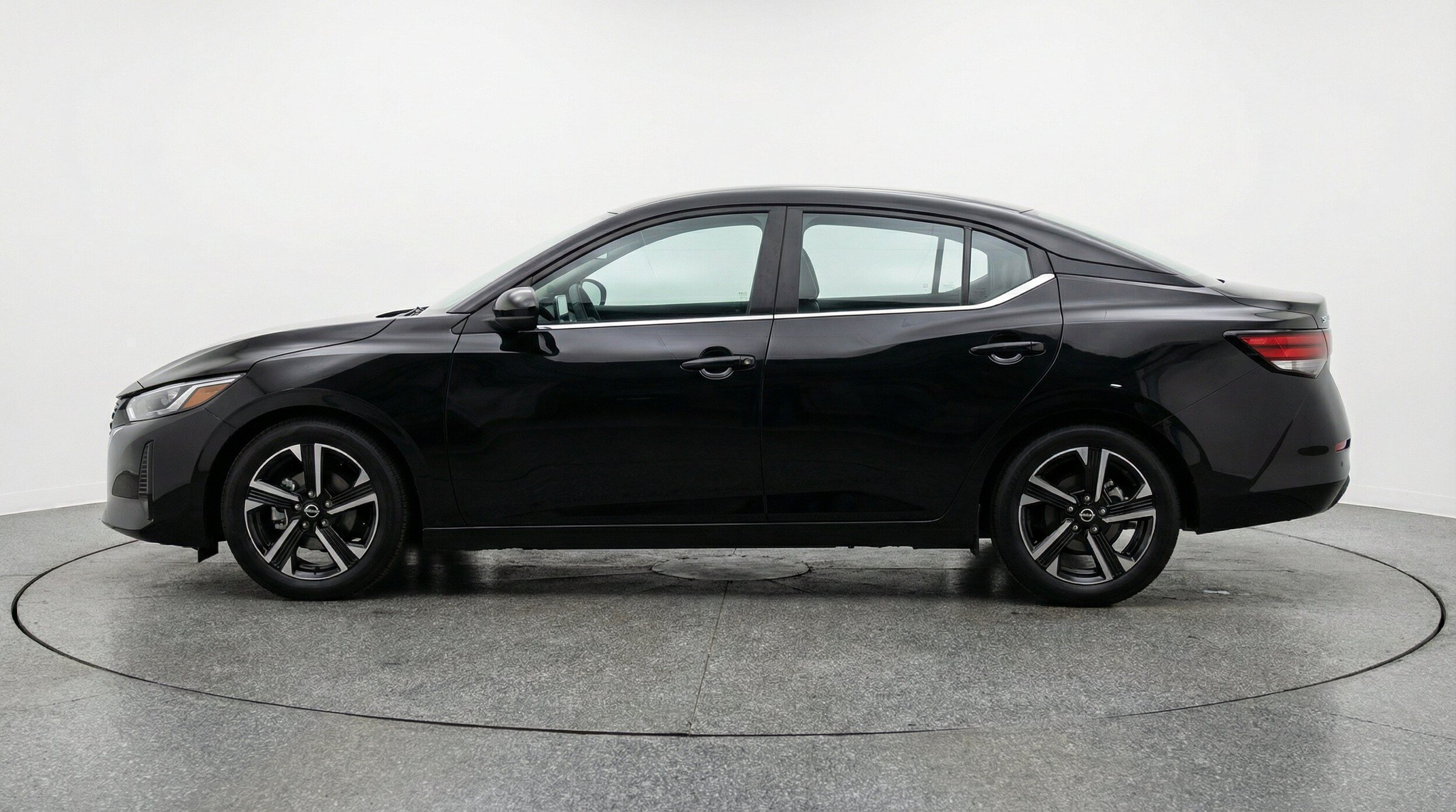 Thumbnail: 2025 Nissan Sentra - 5