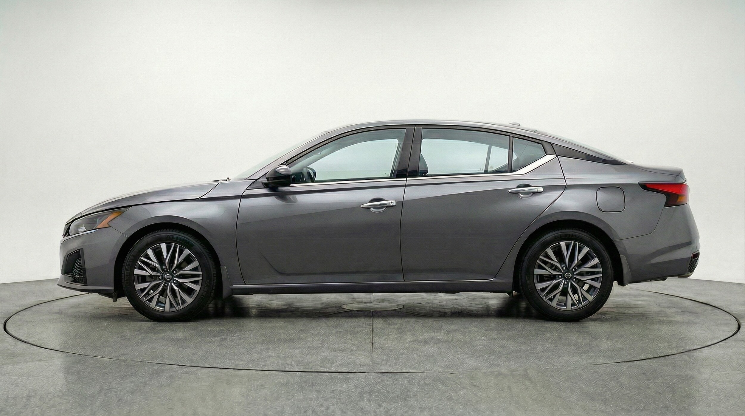 Thumbnail: 2025 Nissan Altima - 4