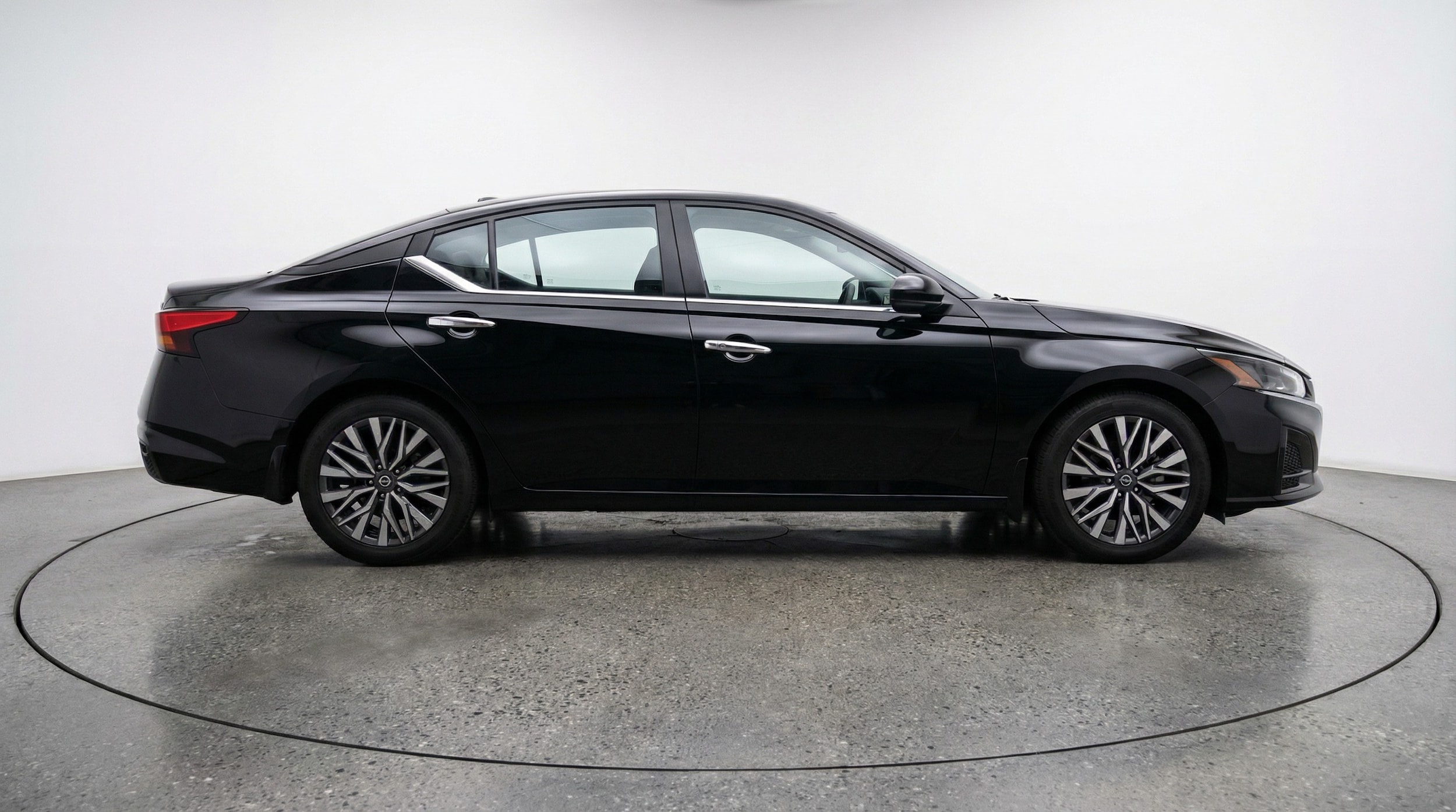 Thumbnail: 2025 Nissan Altima - 8