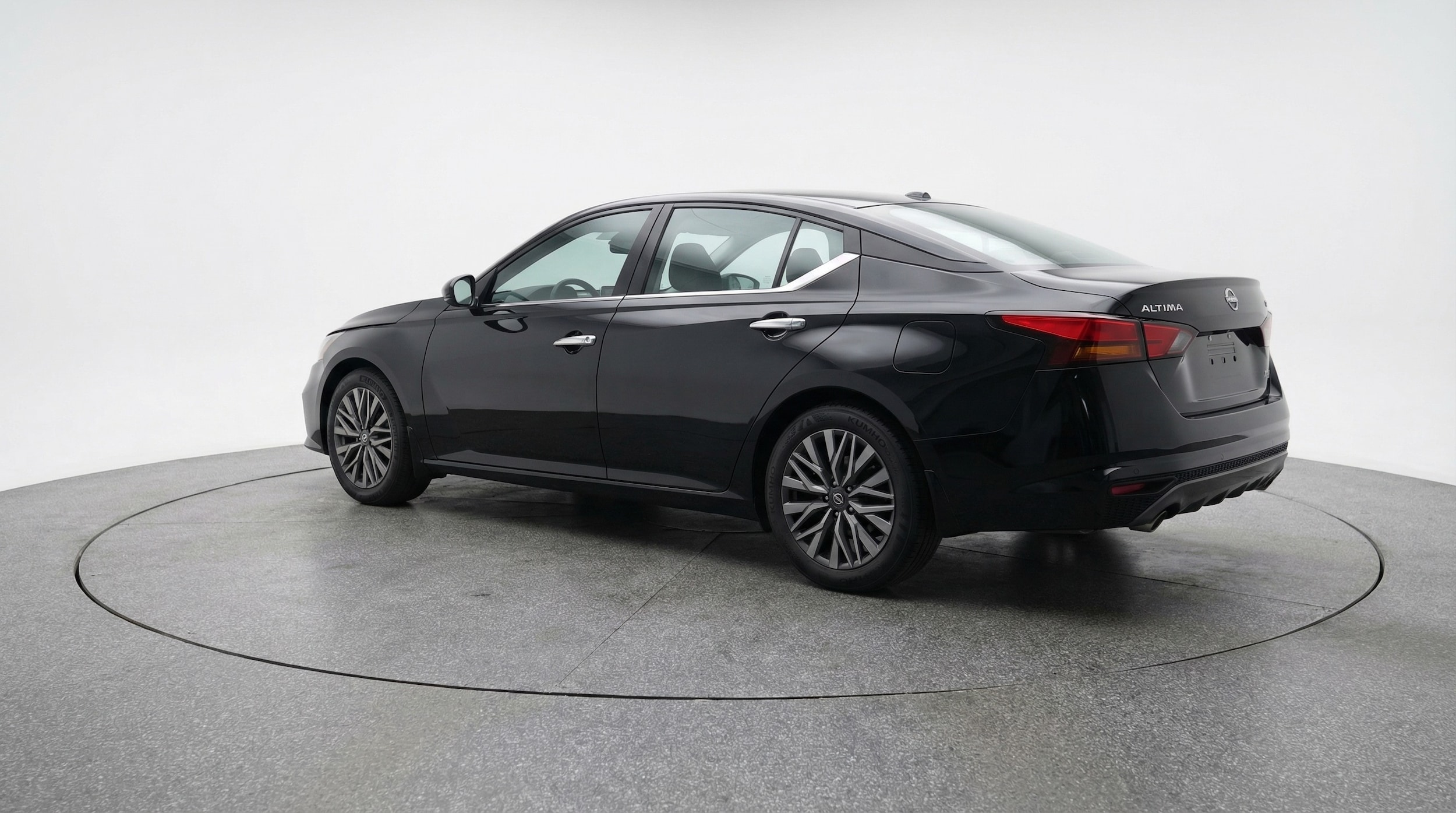 Thumbnail: 2025 Nissan Altima - 5