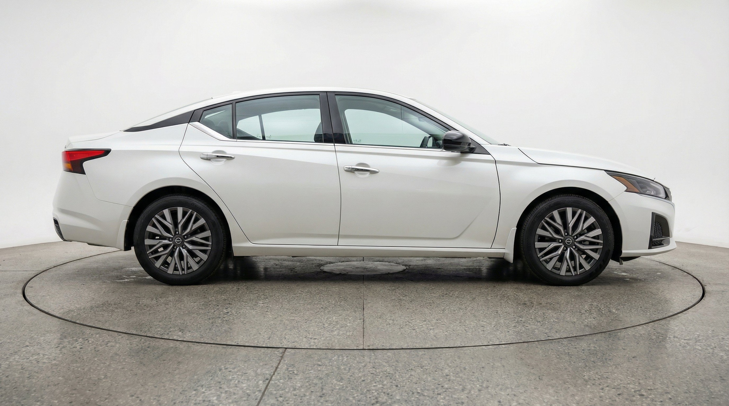 Thumbnail: 2025 Nissan Altima - 11