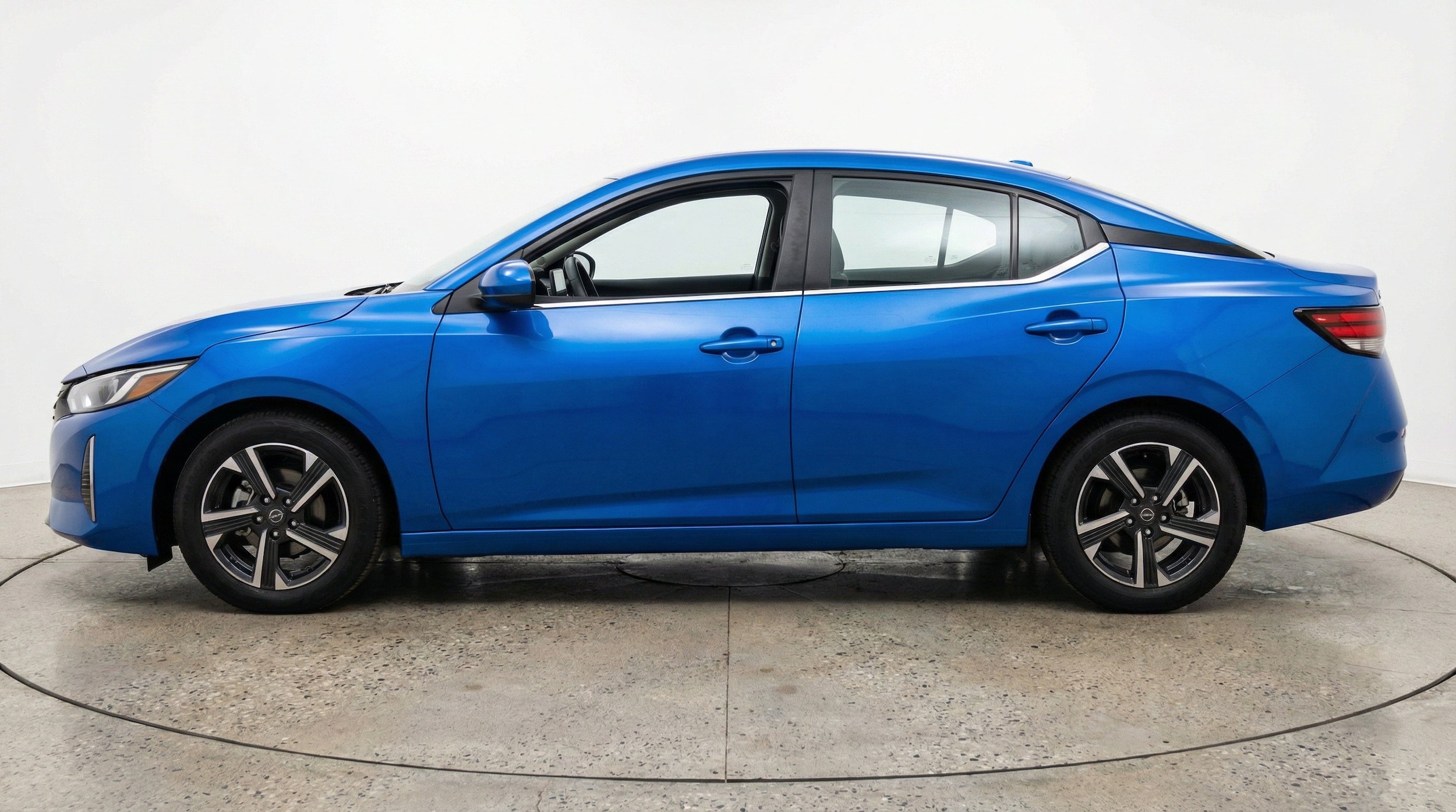 Thumbnail: 2025 Nissan Sentra - 5