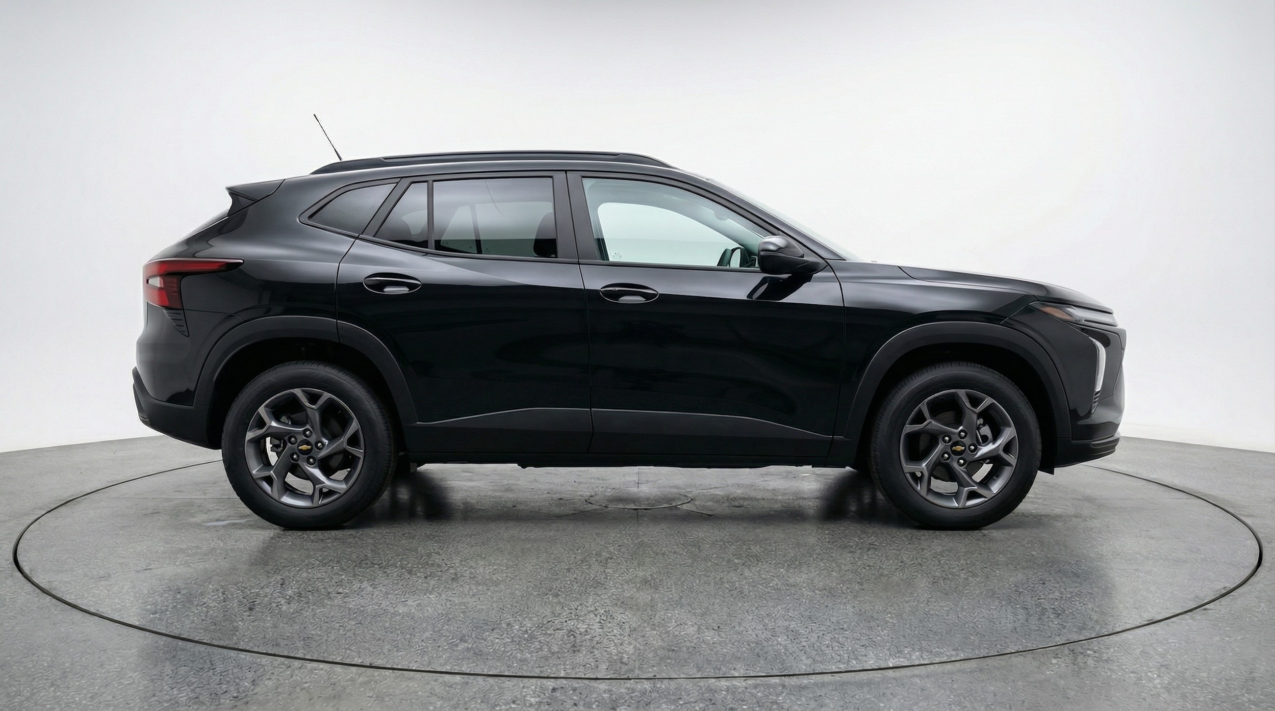 Thumbnail: 2025 Chevrolet Trax - 8