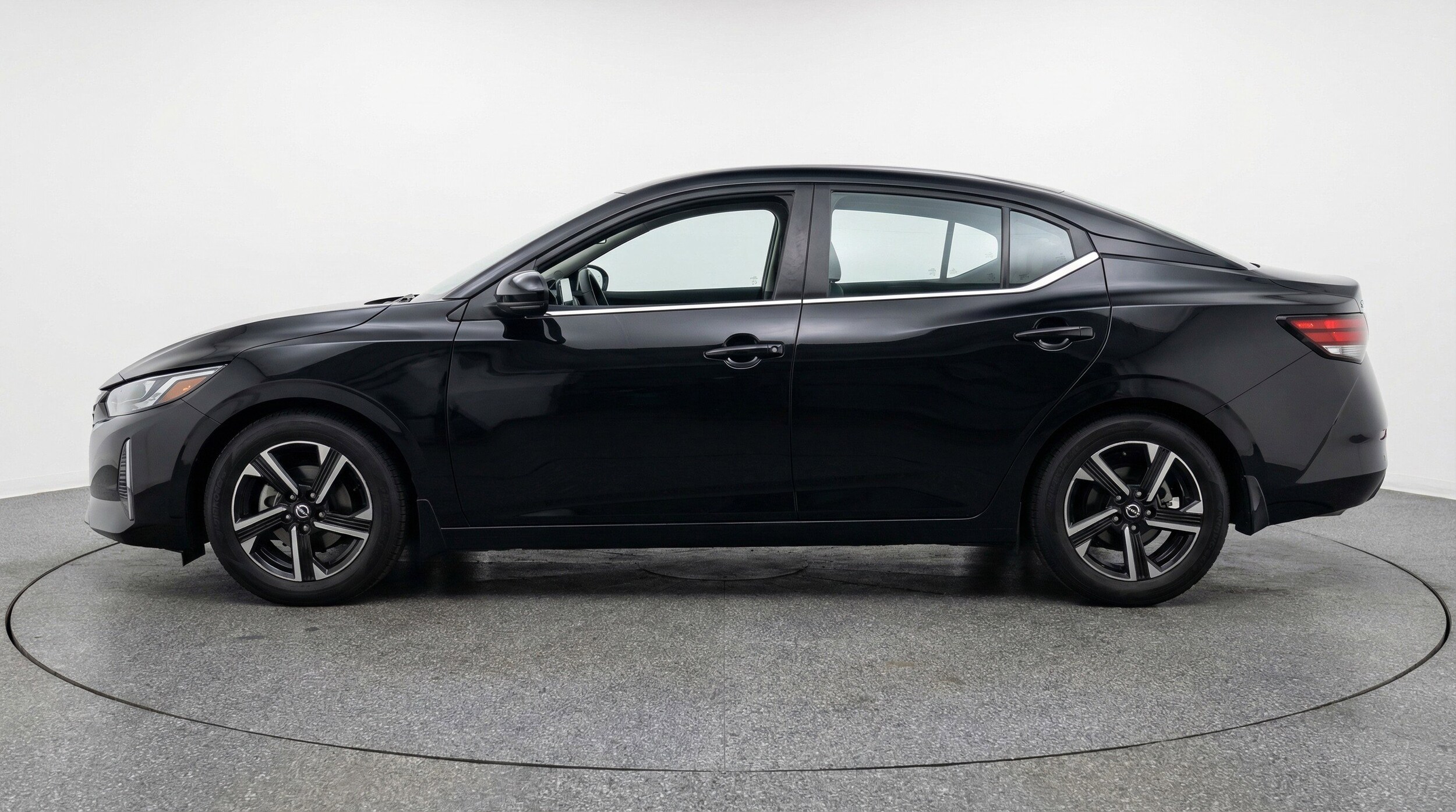 Thumbnail: 2025 Nissan Sentra - 5