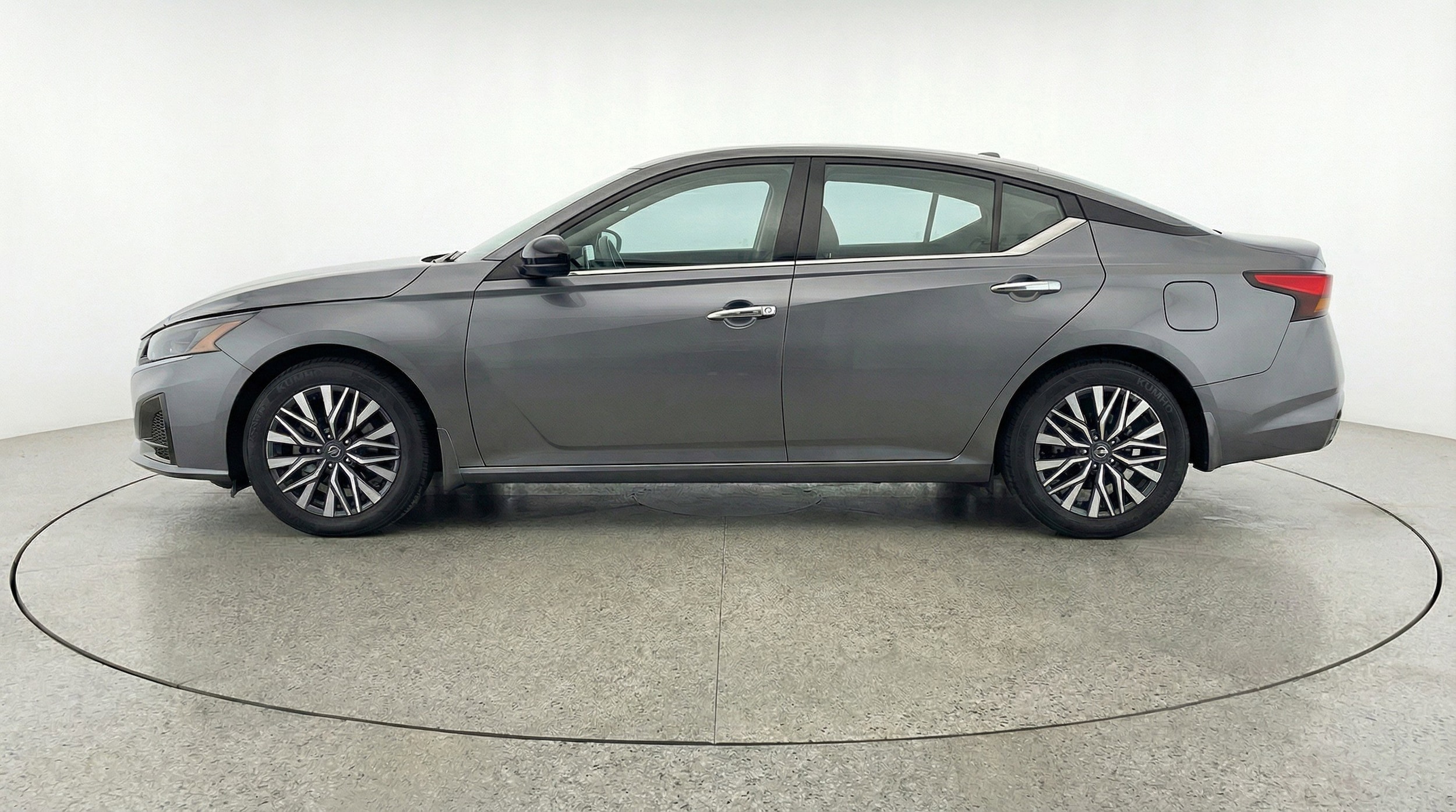 Thumbnail: 2025 Nissan Altima - 5