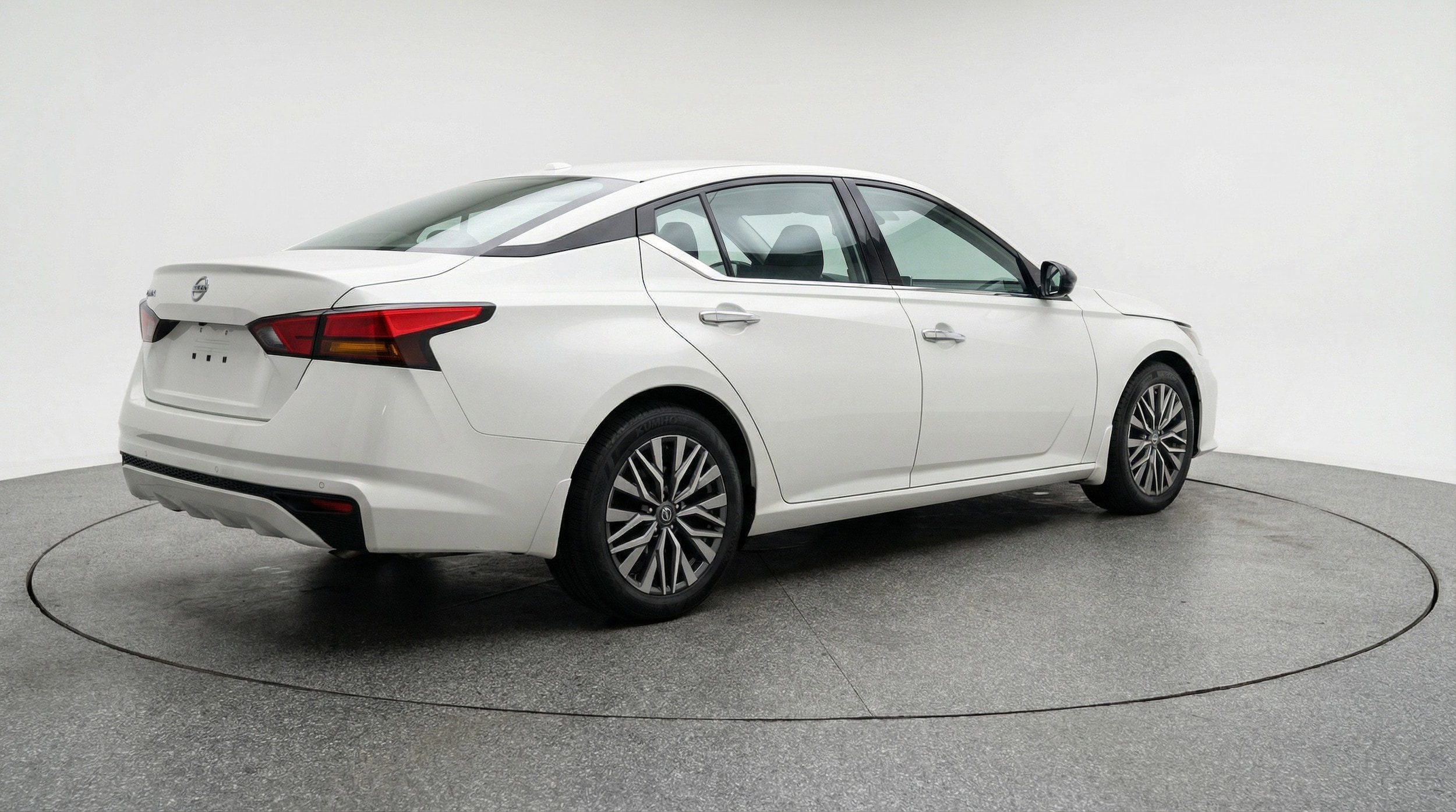 Thumbnail: 2025 Nissan Altima - 9