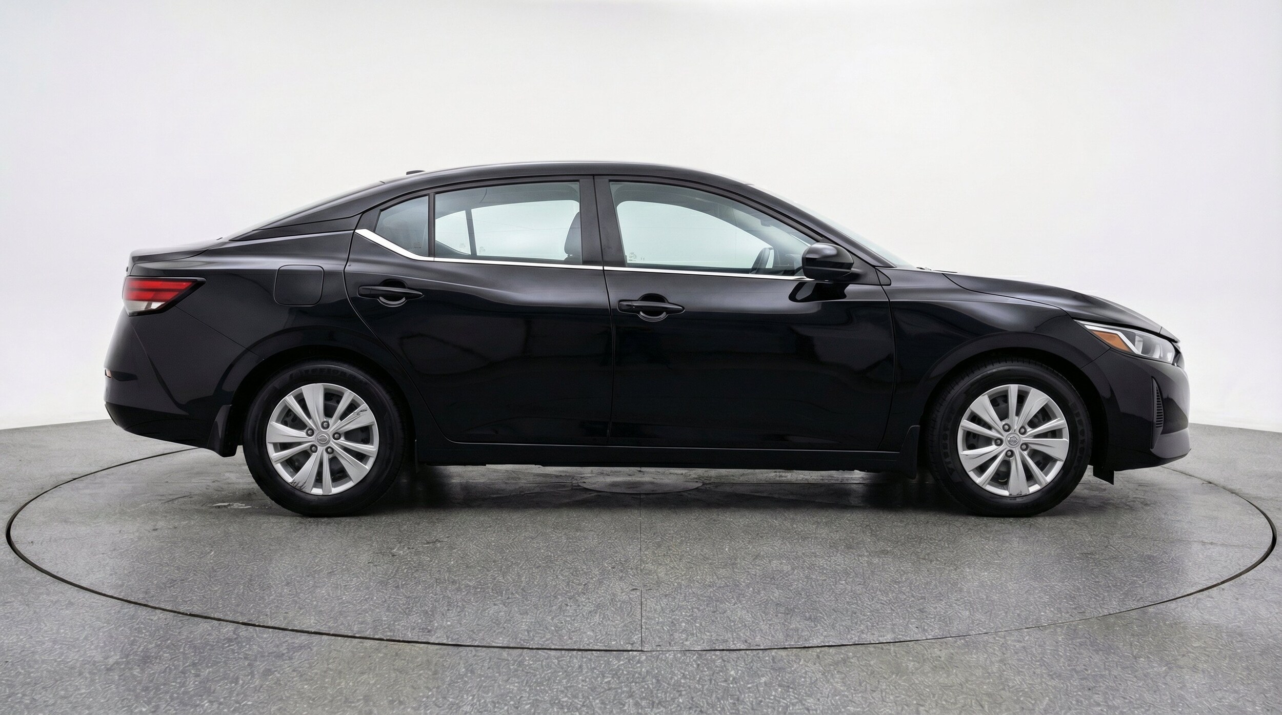 Thumbnail: 2025 Nissan Sentra - 11