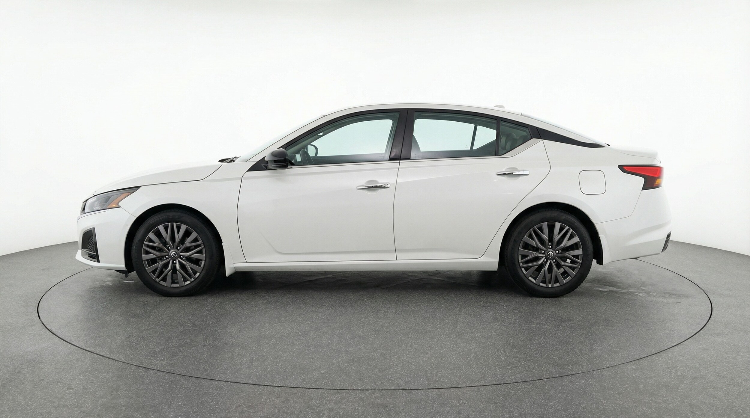 Thumbnail: 2025 Nissan Altima - 4