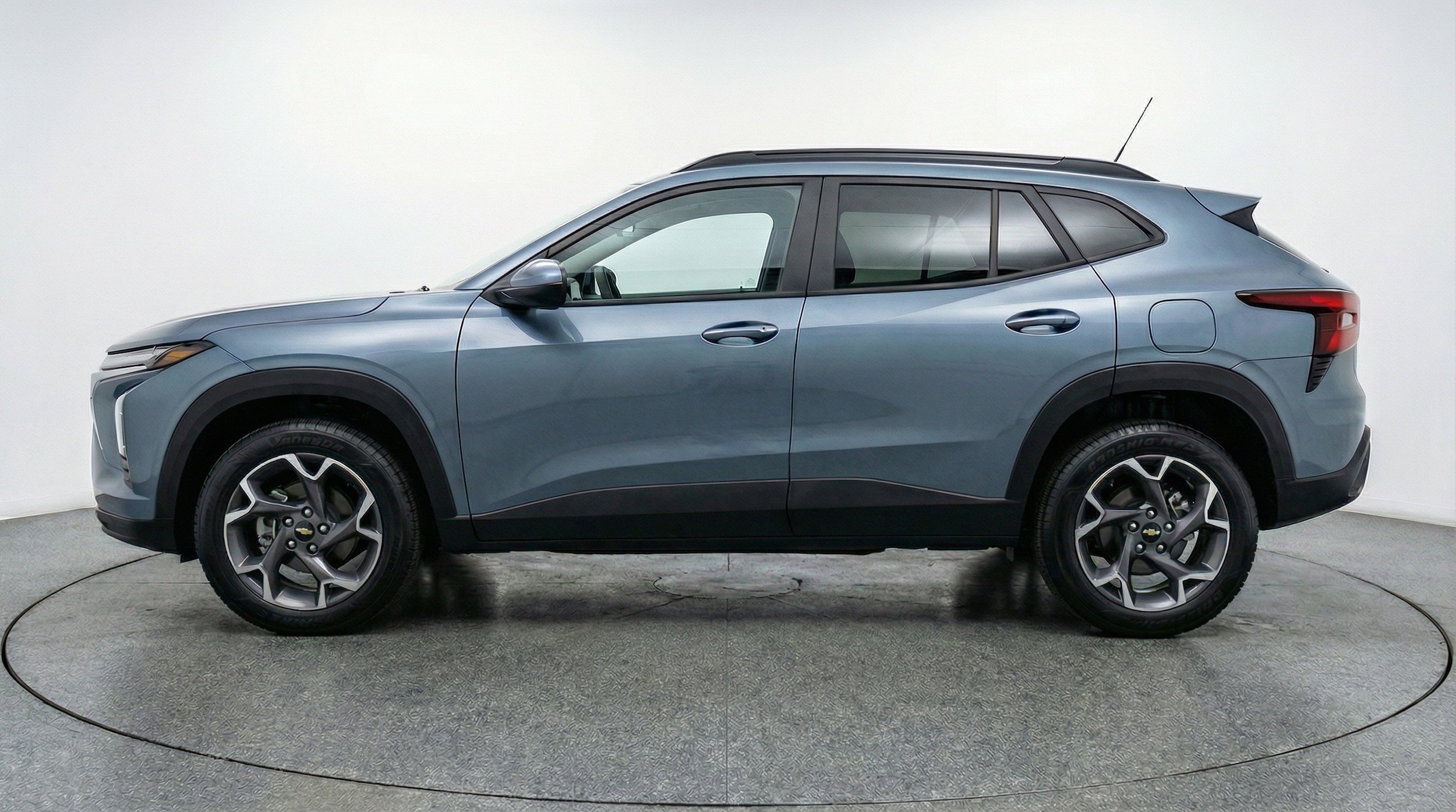 Thumbnail: 2025 Chevrolet Trax - 5