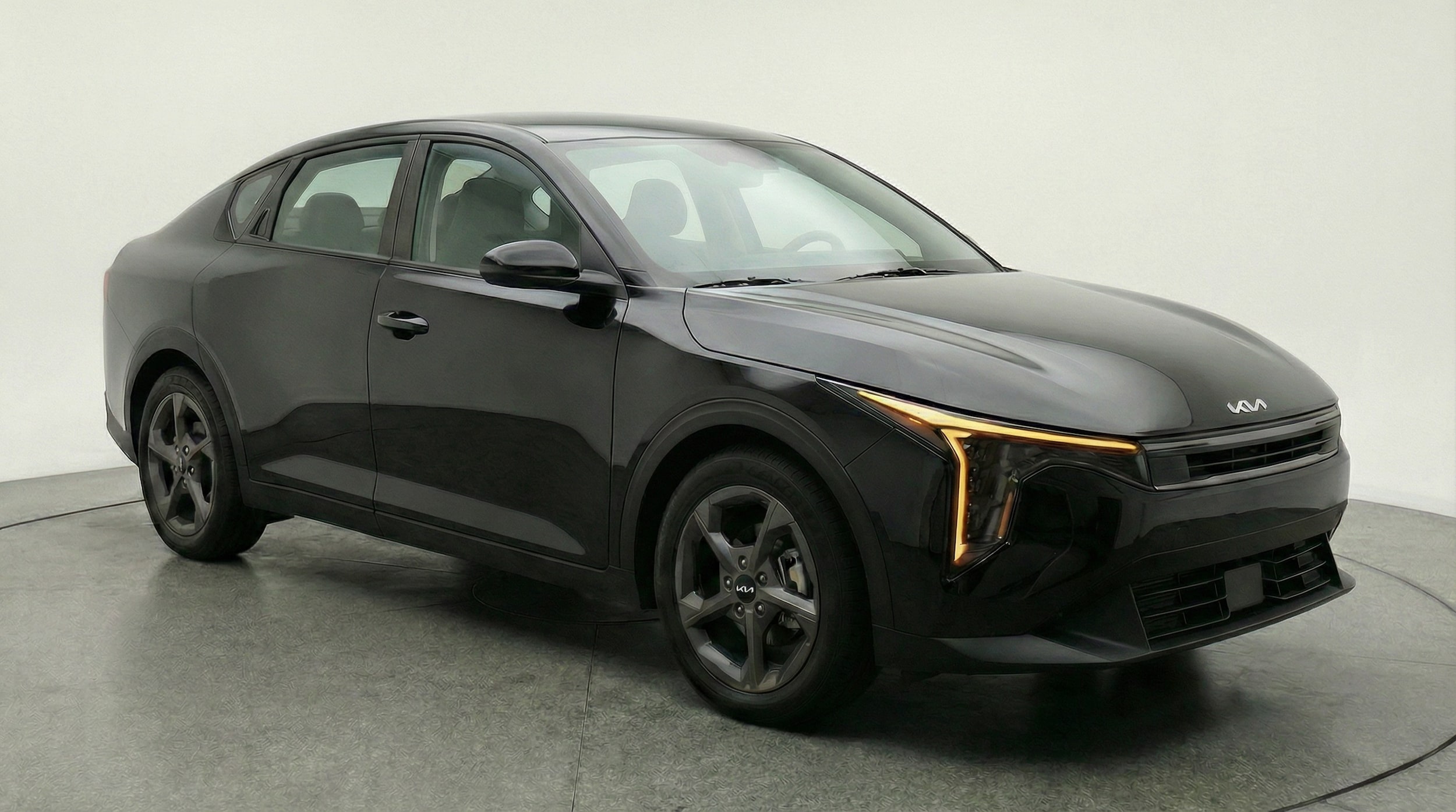 Thumbnail: 2025 Kia K4 - 1