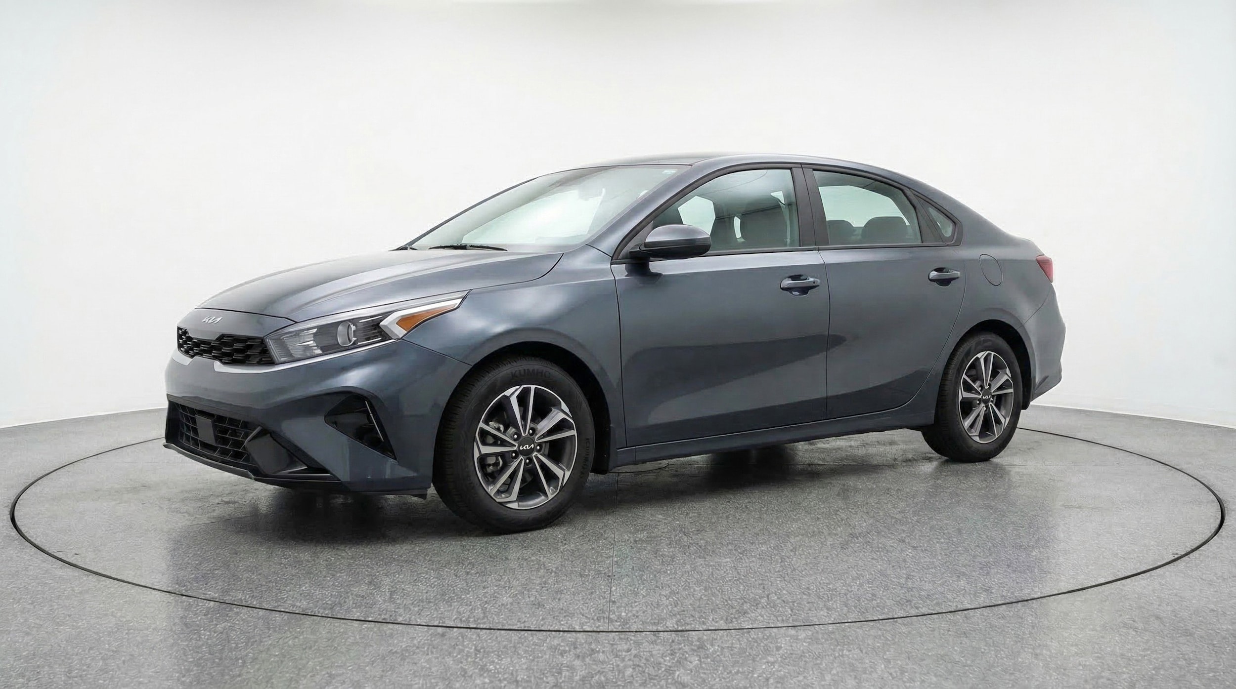 Thumbnail: 2024 Kia Forte - 3