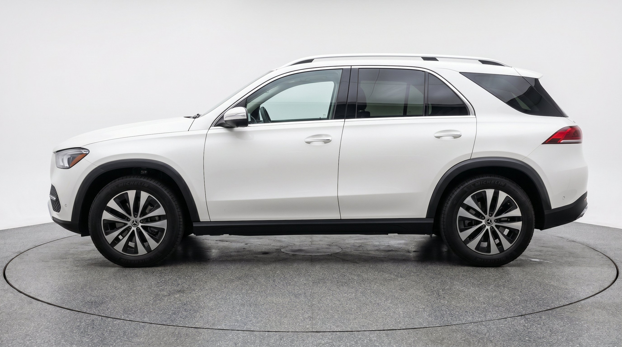 Thumbnail: 2026 Mercedes-Benz GLE - 5