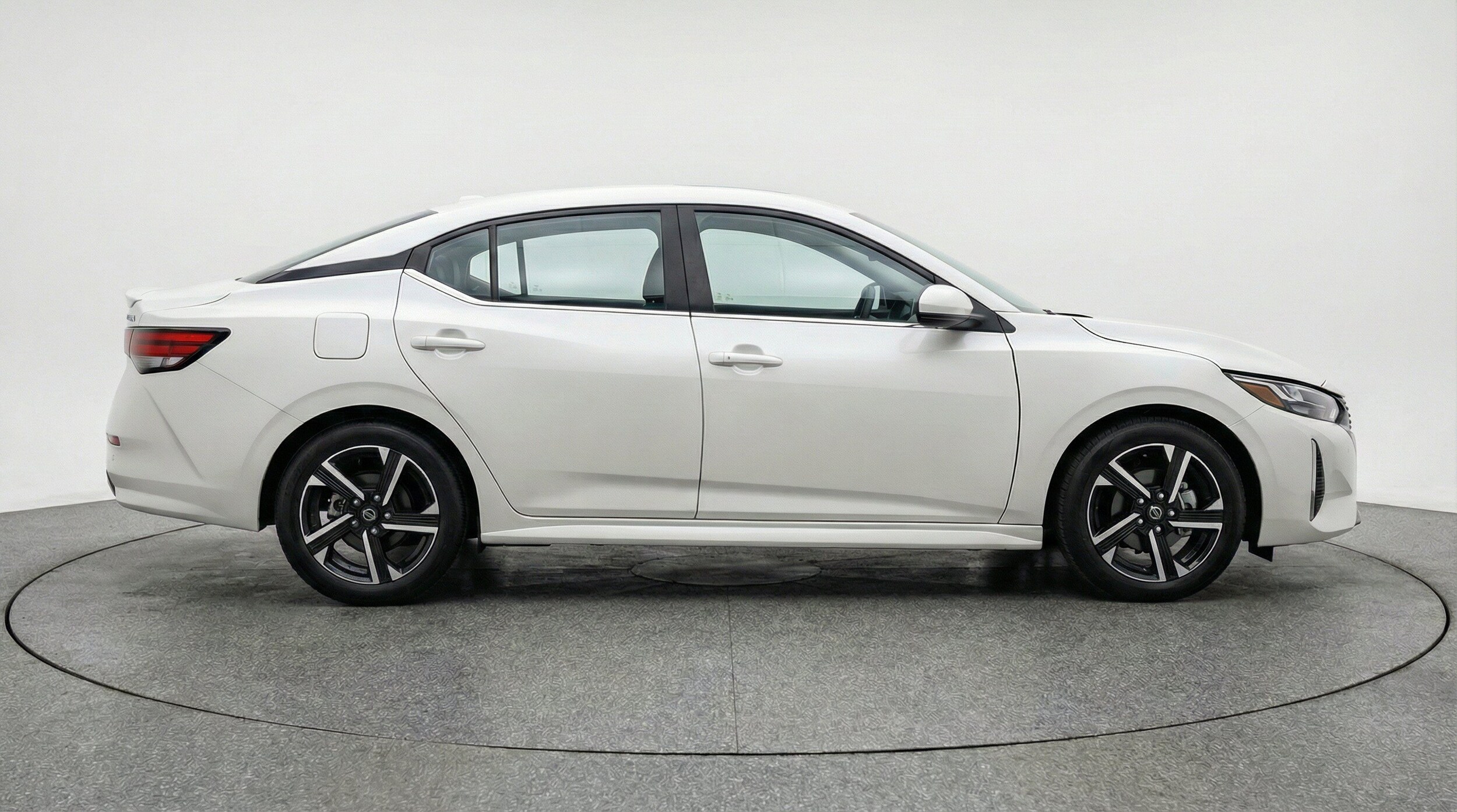 Thumbnail: 2025 Nissan Sentra - 11