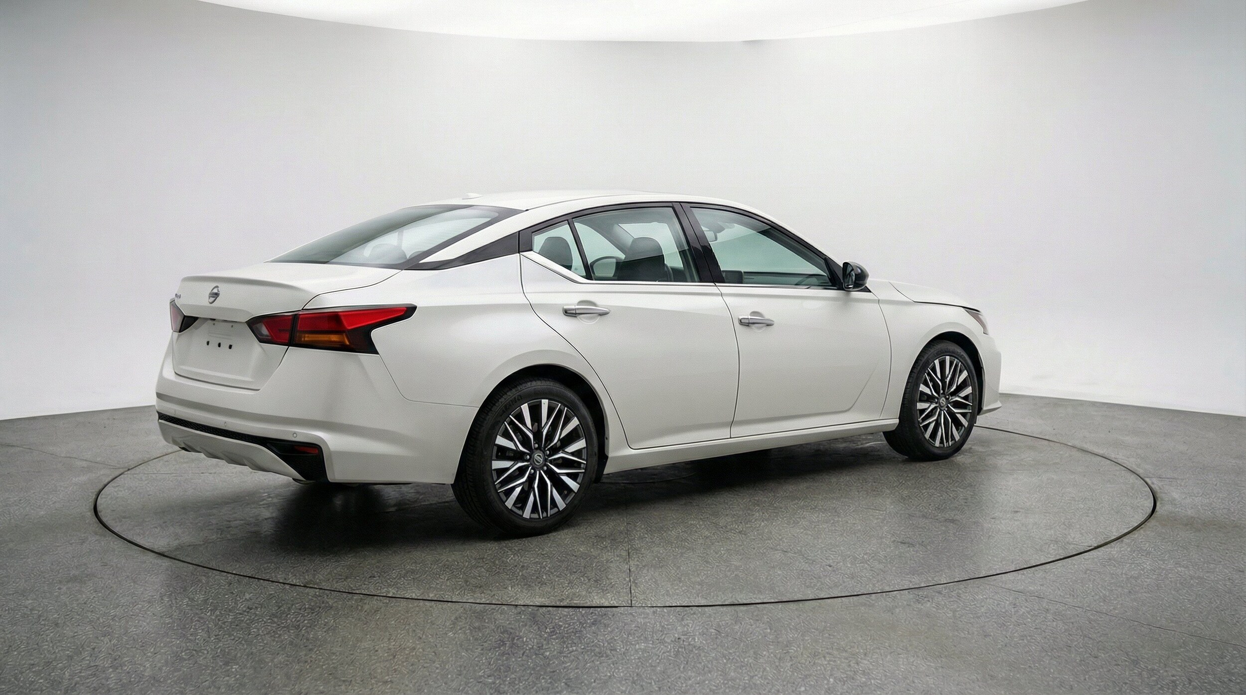 Thumbnail: 2025 Nissan Altima - 9