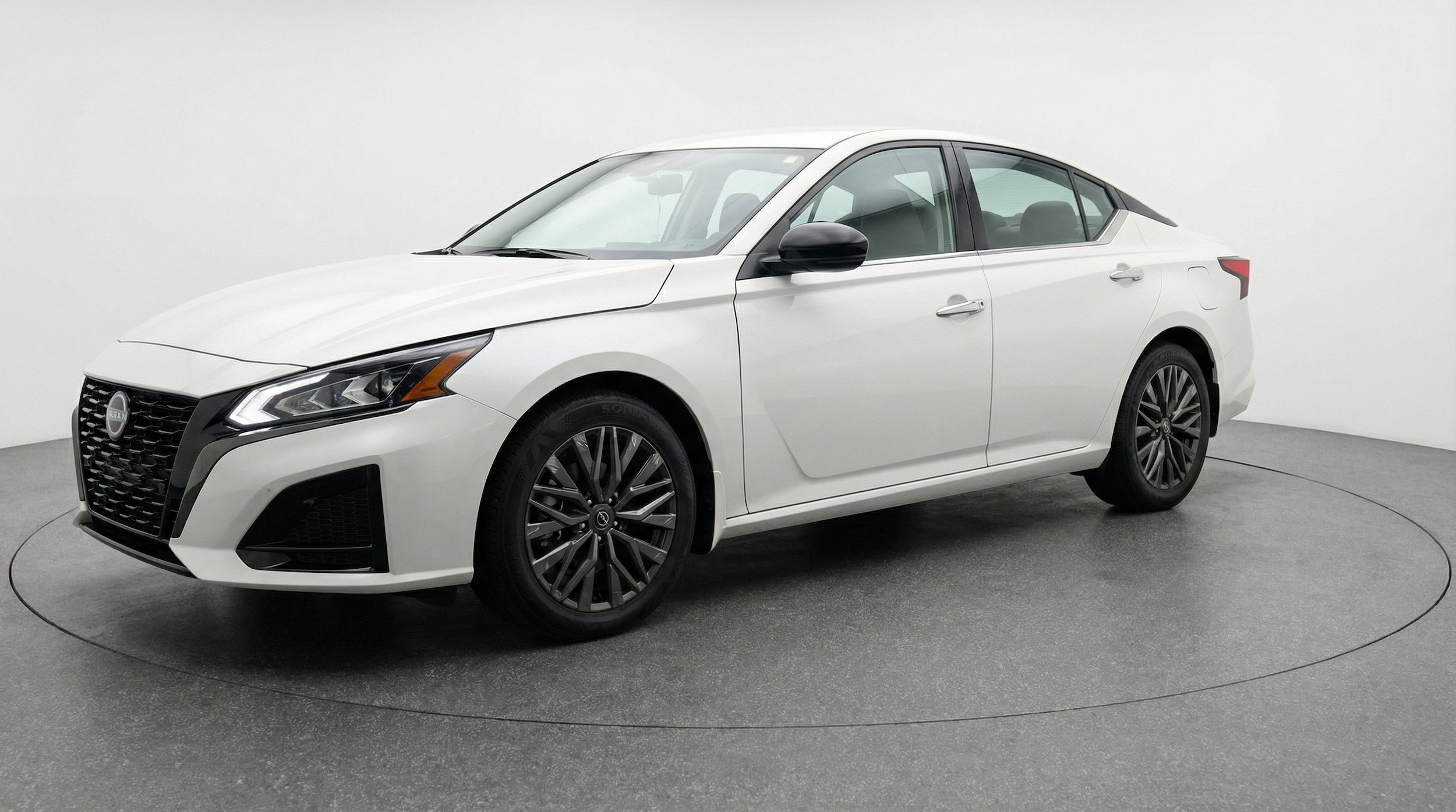 Thumbnail: 2025 Nissan Altima - 3