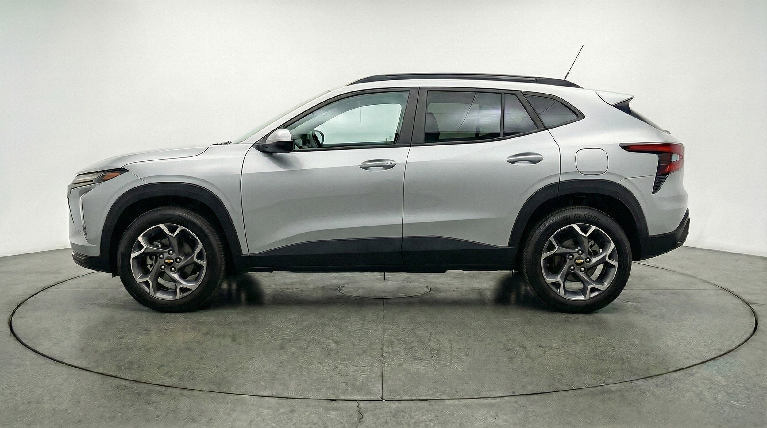 Thumbnail: 2025 Chevrolet Trax - 5