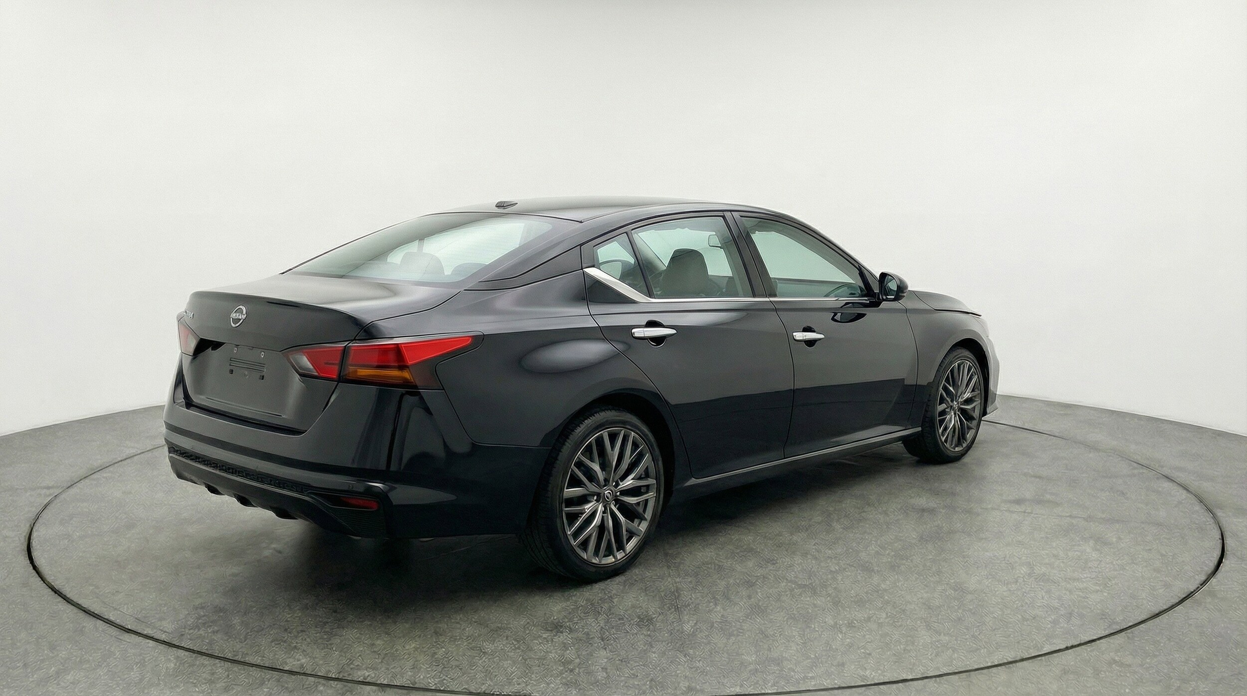 Thumbnail: 2025 Nissan Altima - 9