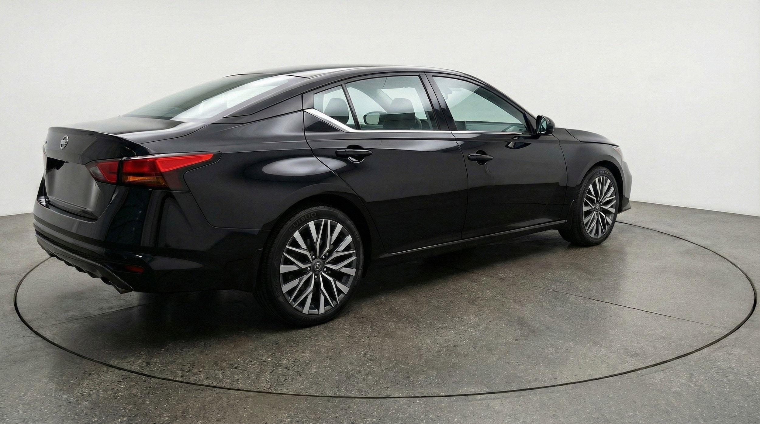 Thumbnail: 2025 Nissan Altima - 9