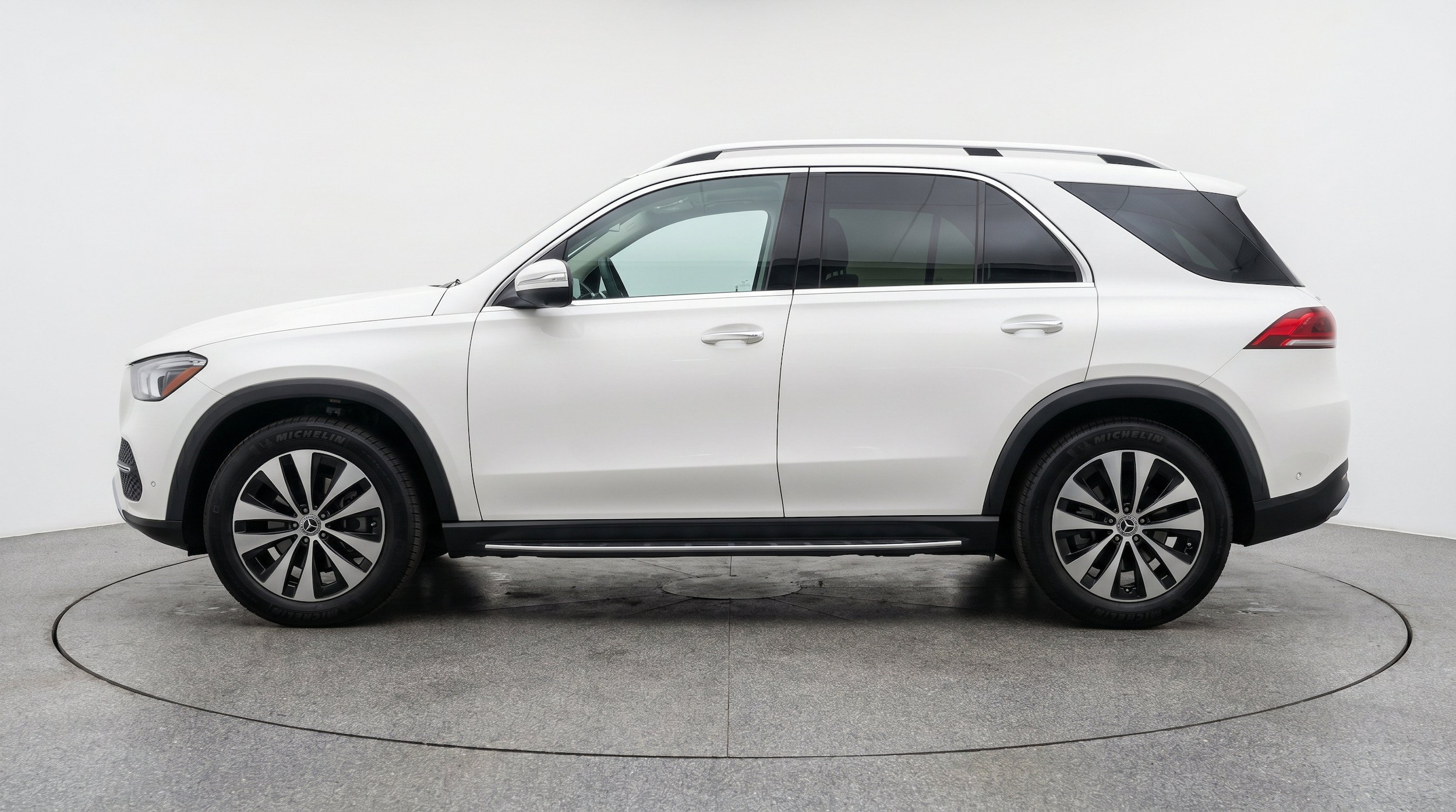 Thumbnail: 2026 Mercedes-Benz GLE - 5