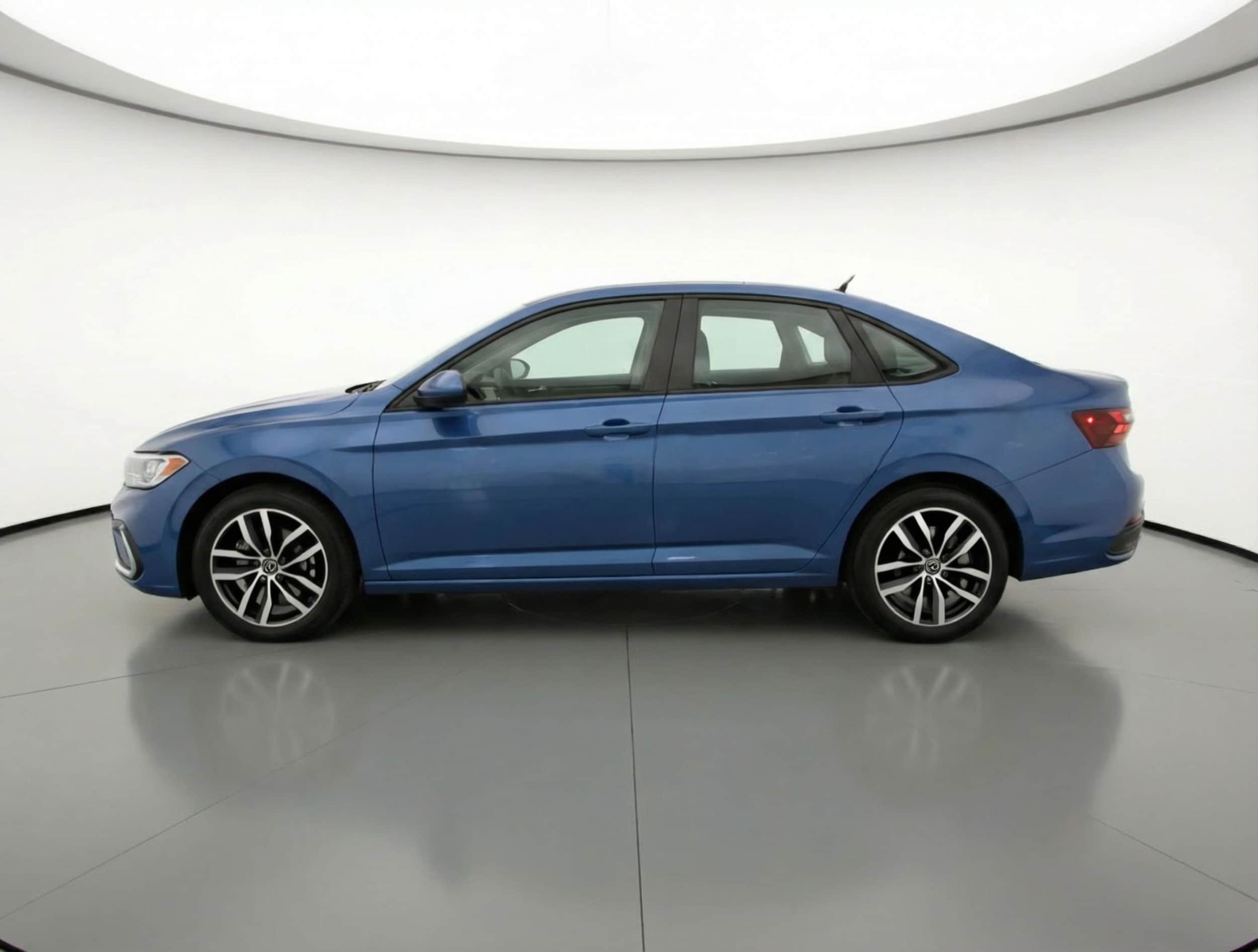 Thumbnail: 2025 Volkswagen Jetta - 4
