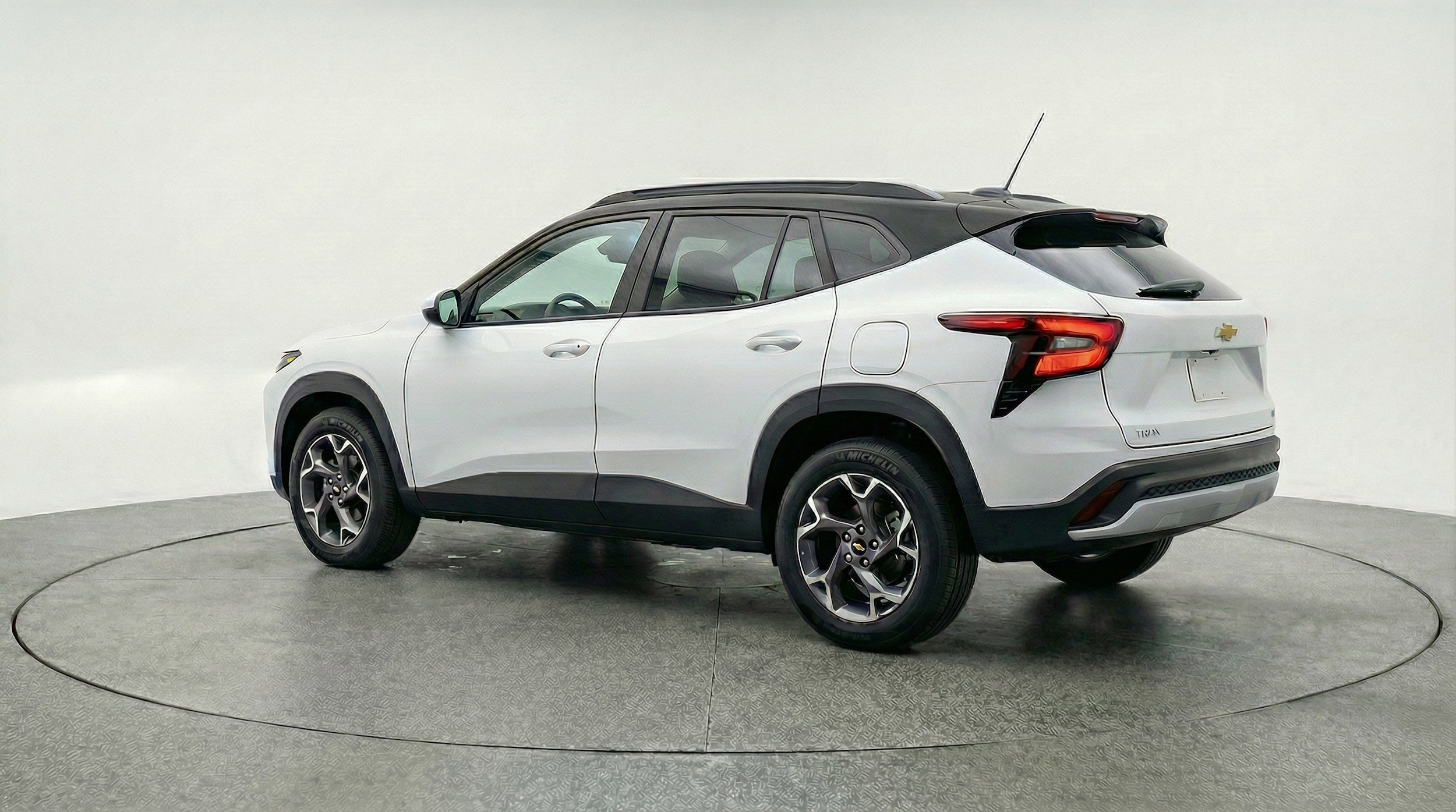 Thumbnail: 2025 Chevrolet Trax - 6