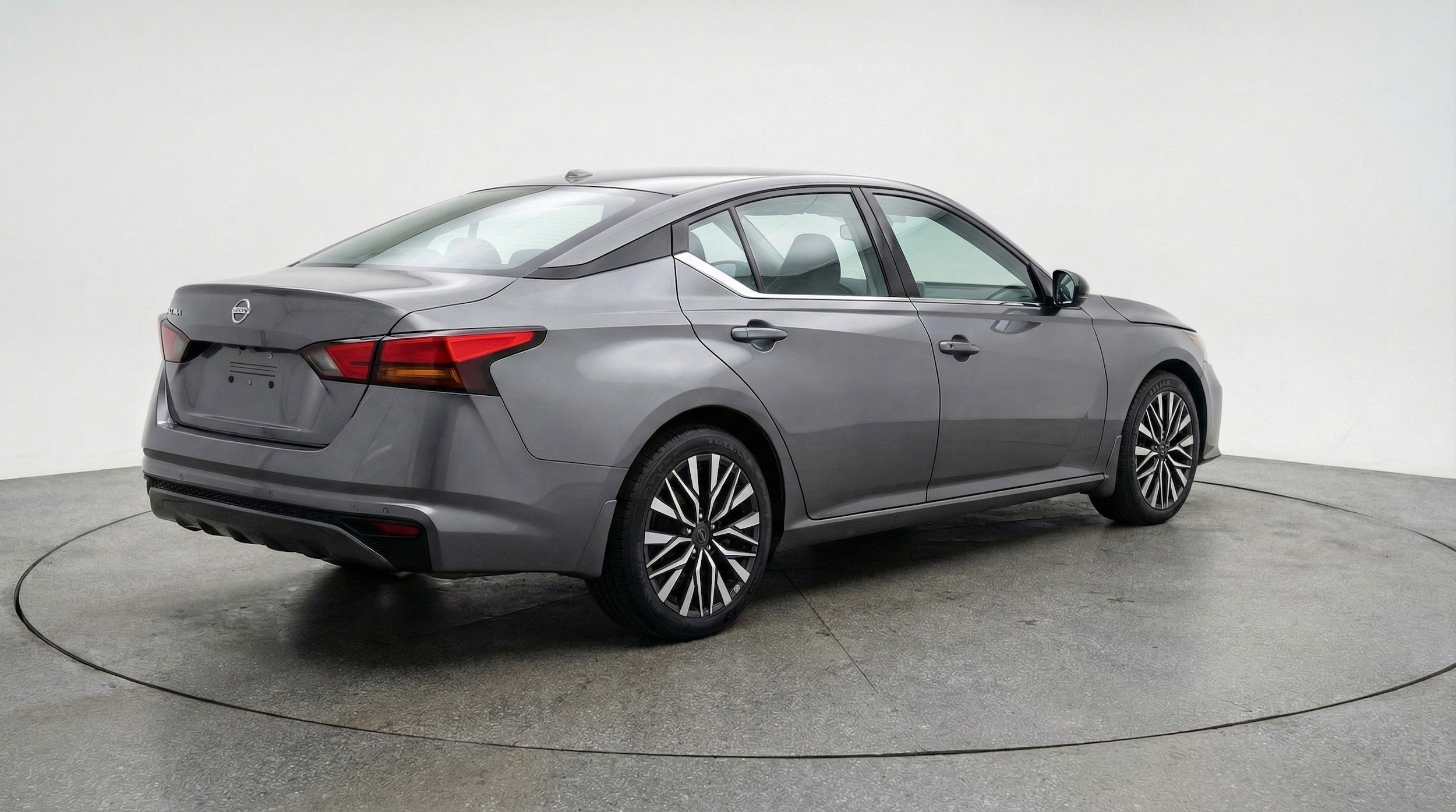 Thumbnail: 2025 Nissan Altima - 9