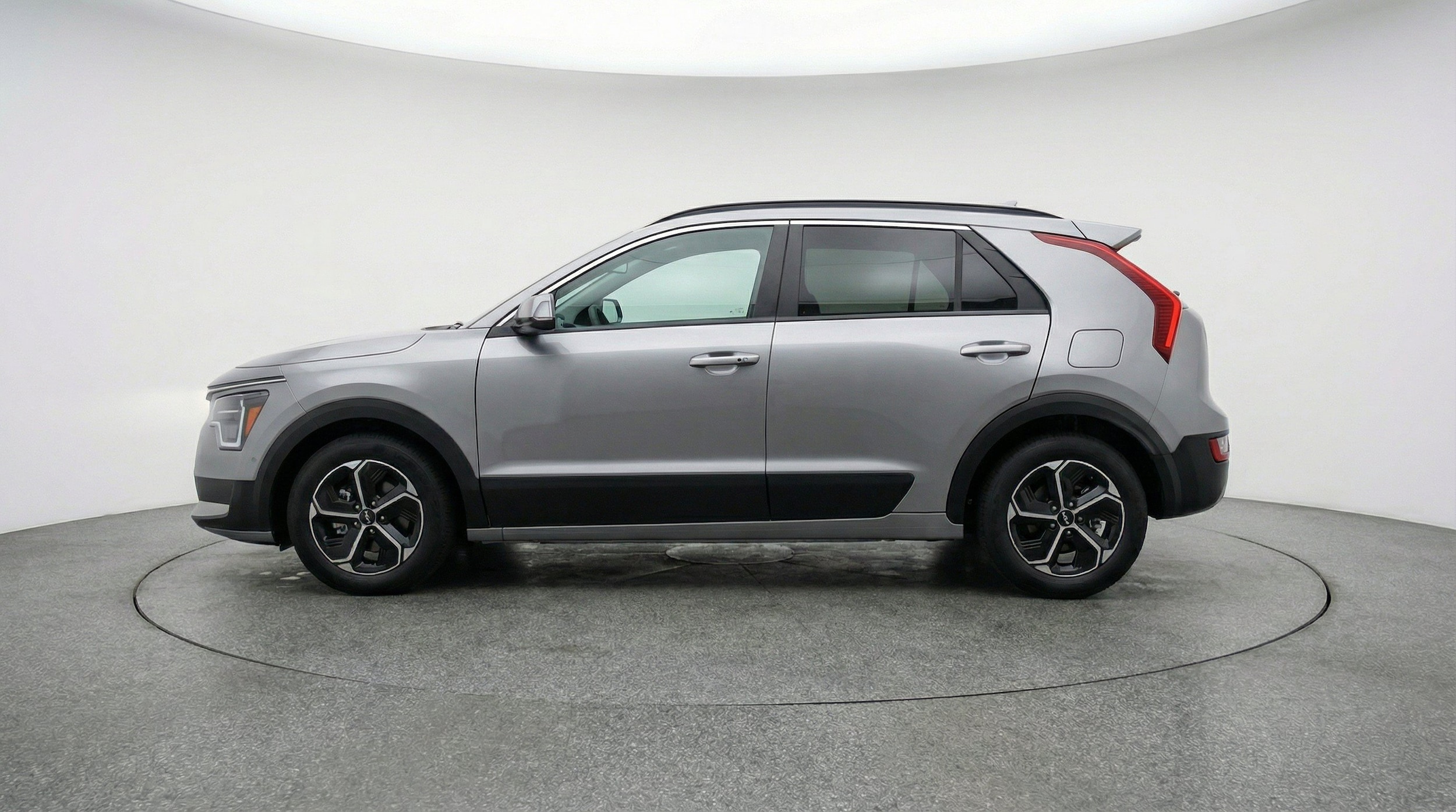 Thumbnail: 2026 Kia Niro - 5